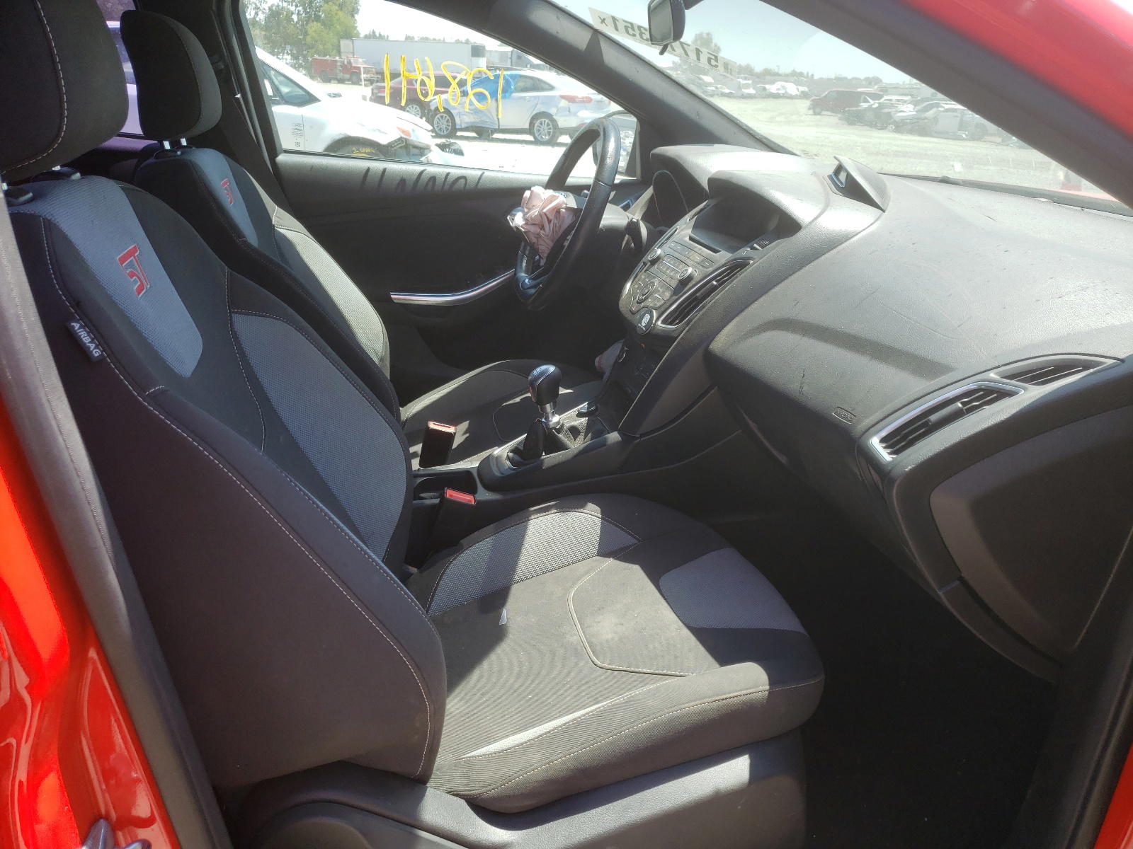 Photo 5 from auction – 2015 FORD FOCUS ST with VIN 1FADP3L97FL300804