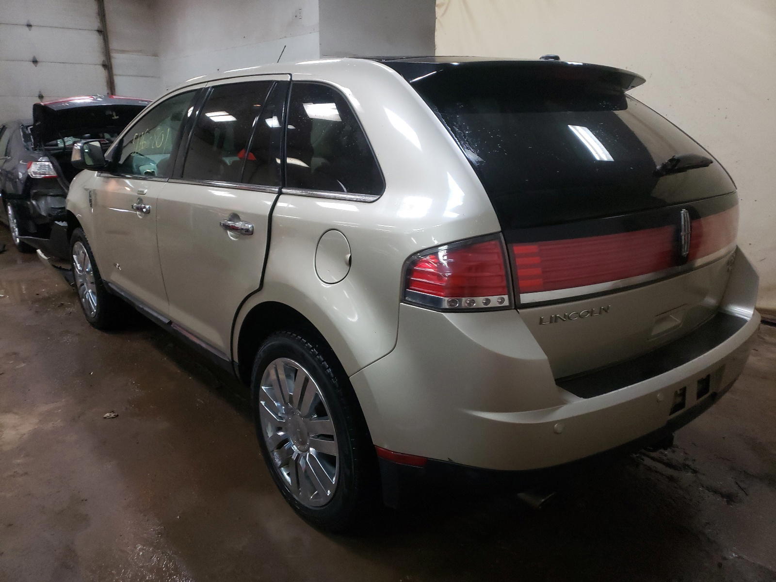 Photo 3 from auction – 2010 LINCOLN MKX with VIN 2LMDJ8JC3ABJ09302