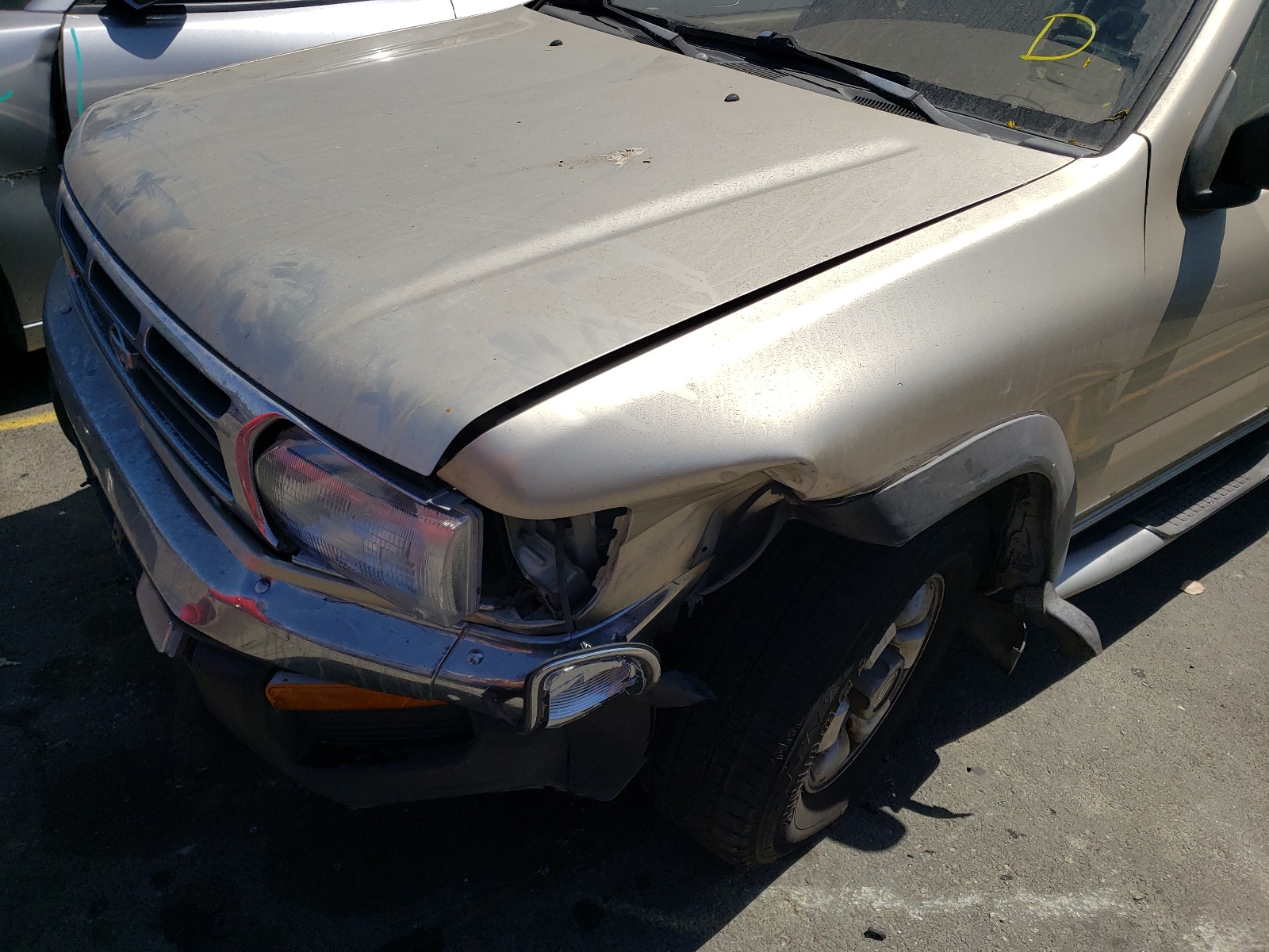 Photo 9 from auction – 1998 NISSAN PATHFINDER with VIN JN8AR05Y4WW234547
