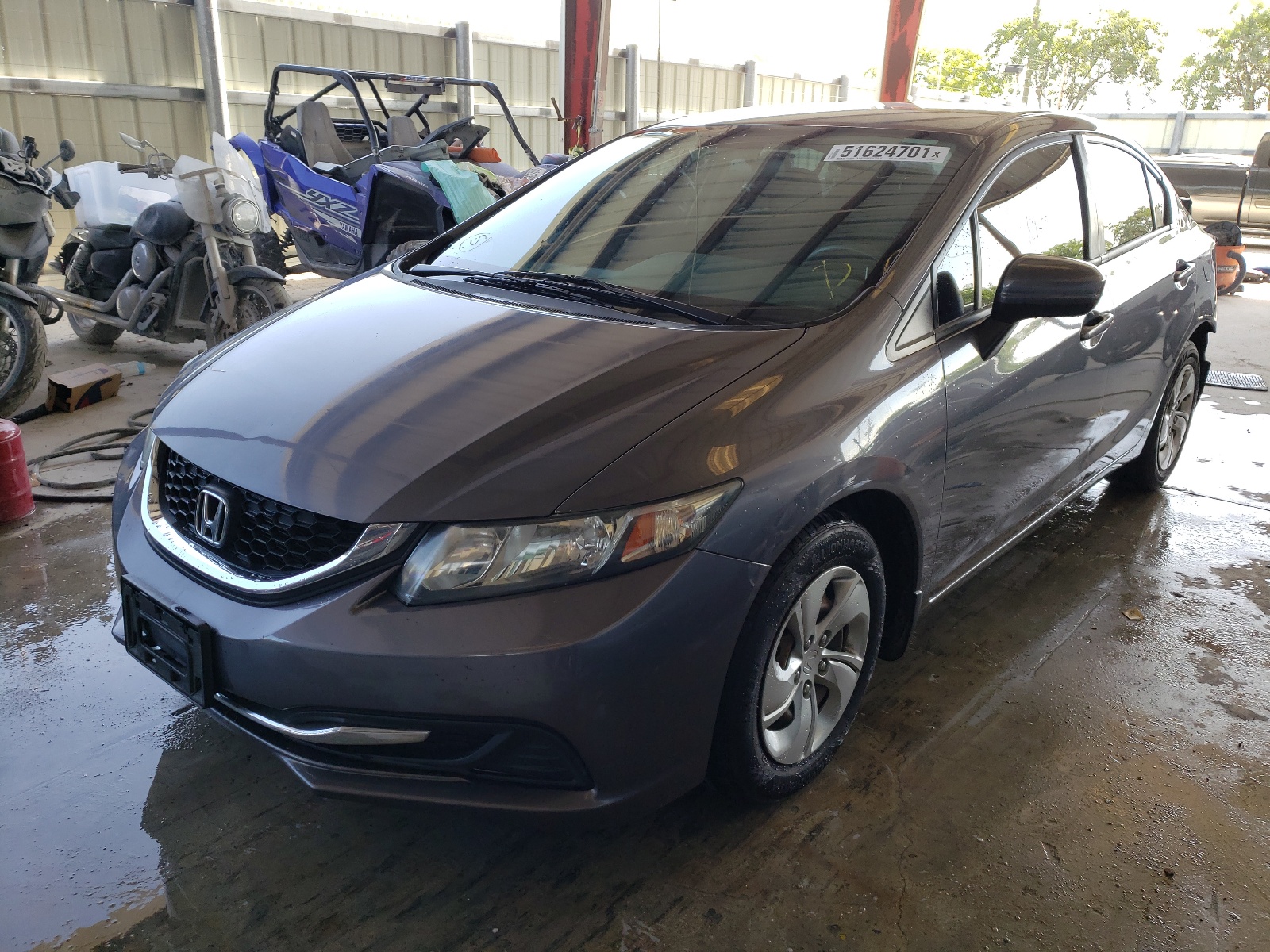 Photo 2 from auction – 2015 HONDA CIVIC LX with VIN 19XFB2F59FE227996