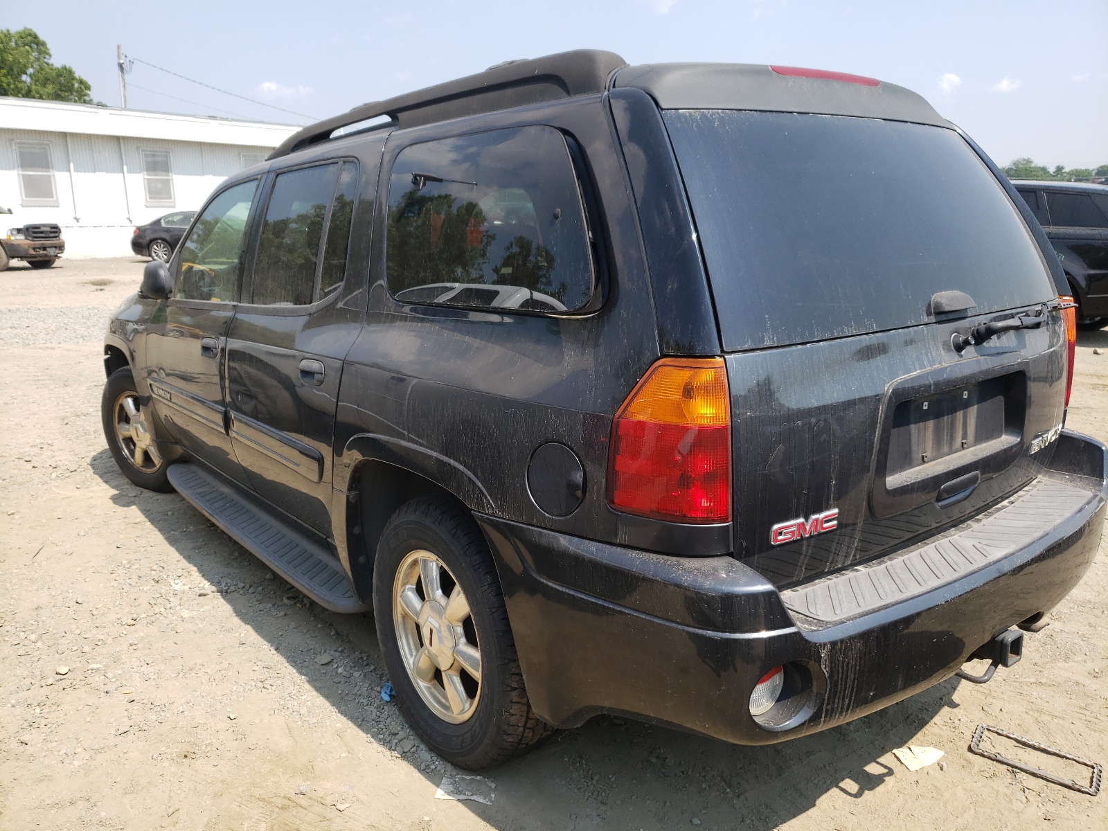 Photo 3 from auction – 2003 GMC ENVOY XL with VIN 1GKET16S236213551