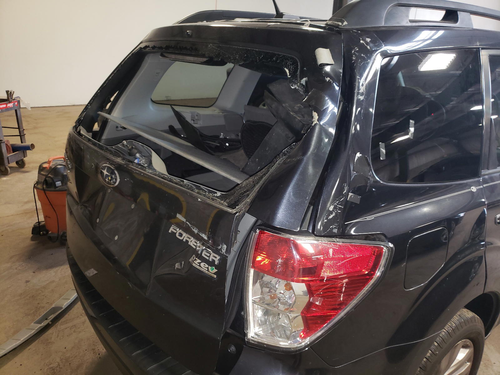 Photo 9 from auction – 2011 SUBARU FORESTER 2 with VIN JF2SHADC3BH752681