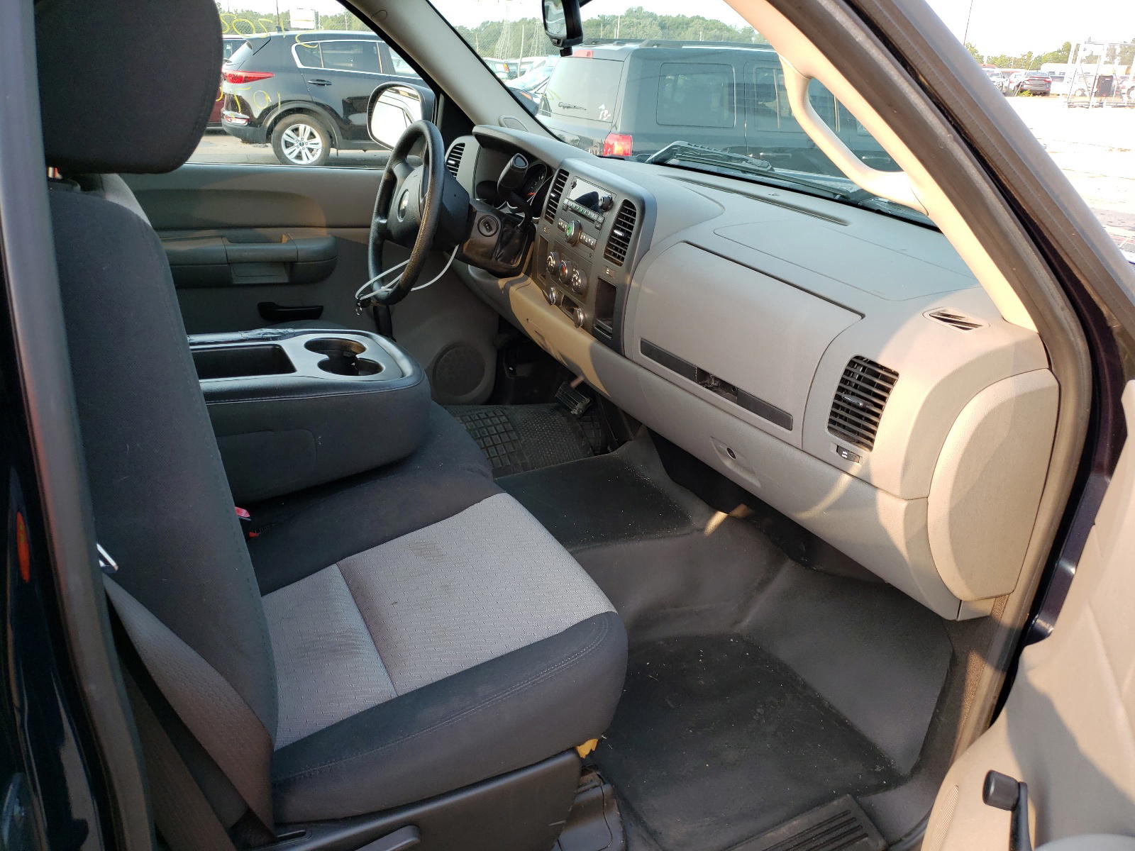 Photo 5 from auction – 2008 CHEVROLET SILVERADO with VIN 1GCEC19X78Z298072