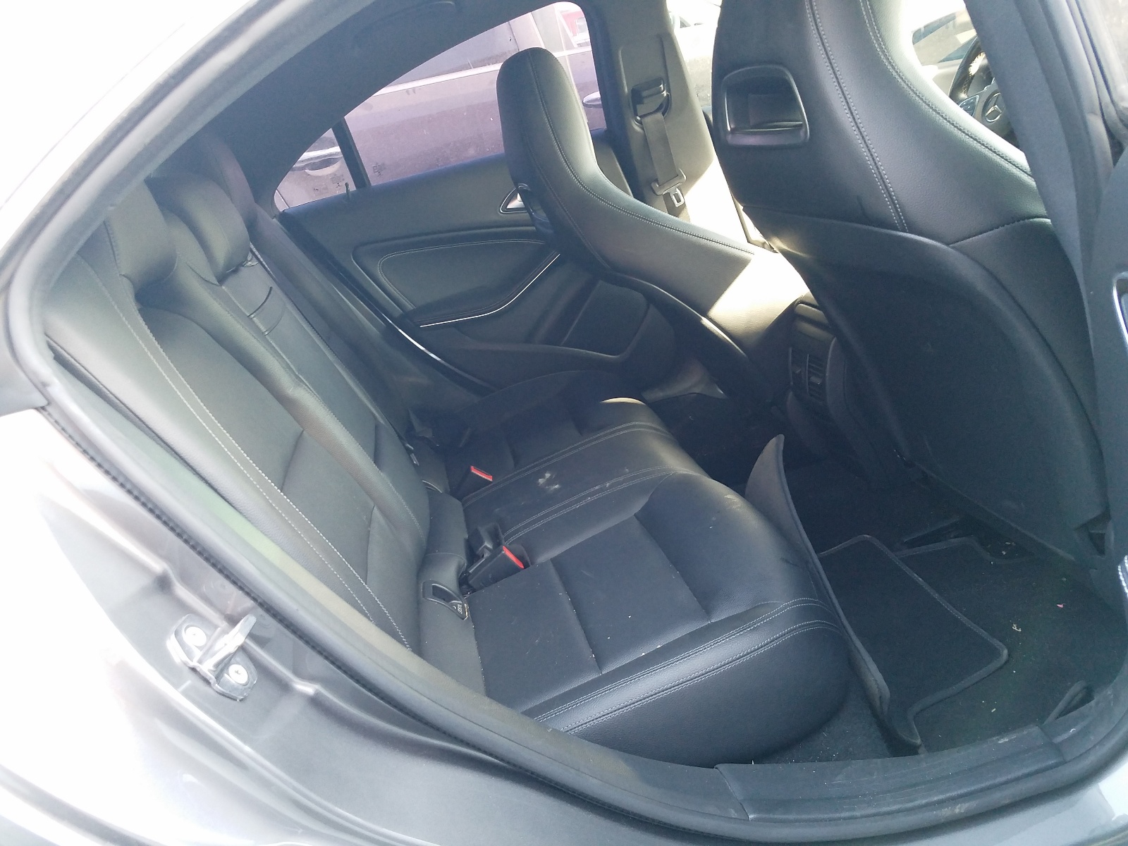 Photo 6 from auction – 2018 MERCEDES-BENZ CLA 250 with VIN WDDSJ4EB2JN647274