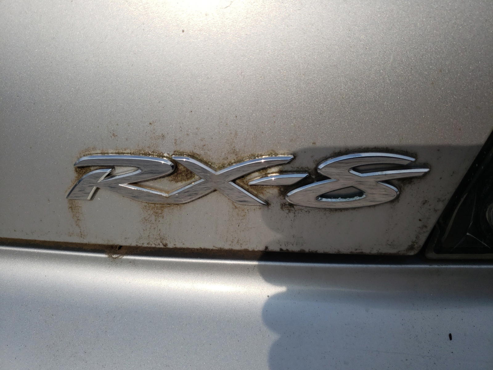 Photo 9 from auction – 2004 MAZDA RX8 with VIN JM1FE173840100998
