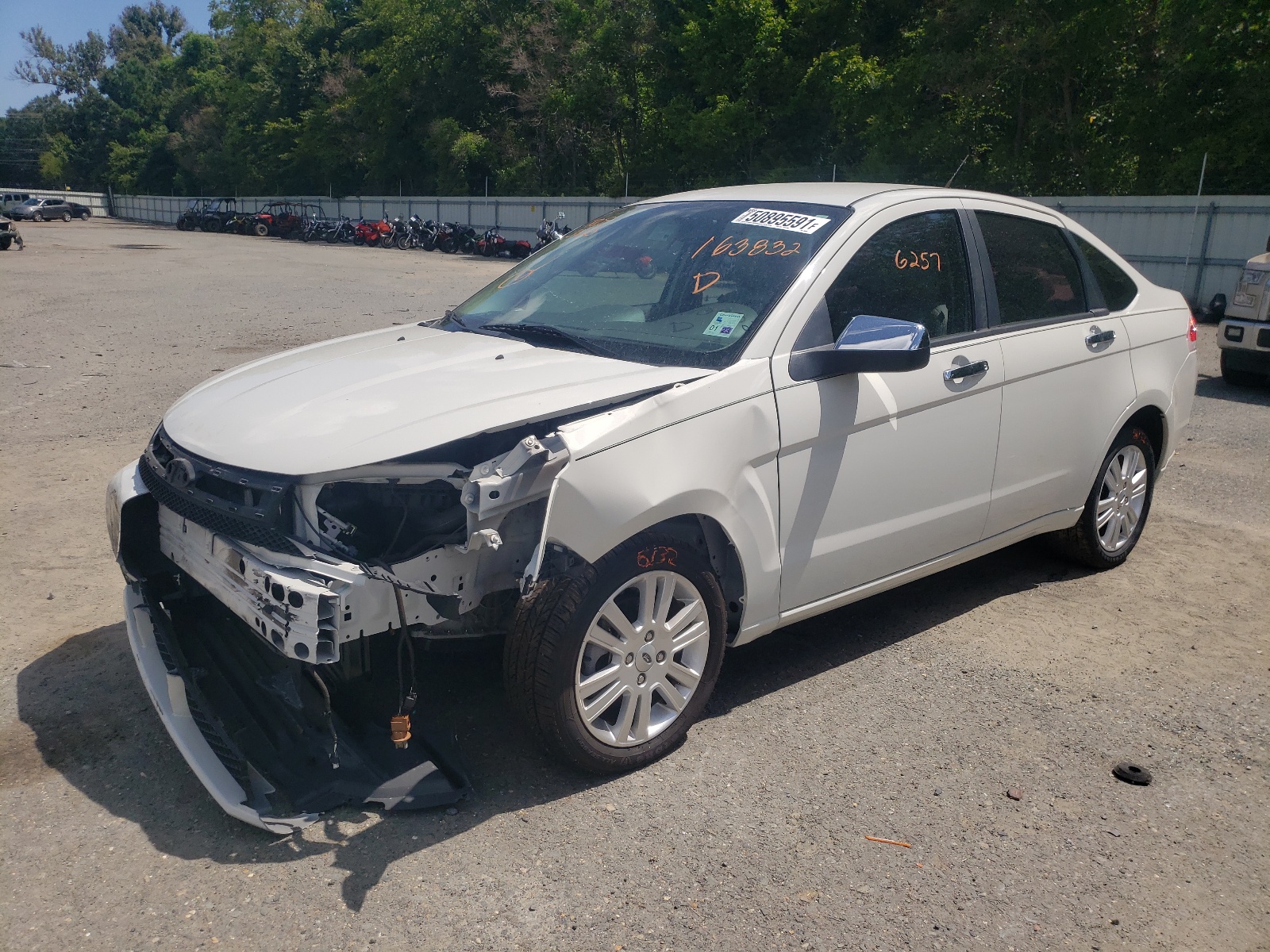 Photo 2 from auction – 2010 FORD FOCUS SEL with VIN 1FAHP3HN7AW163832