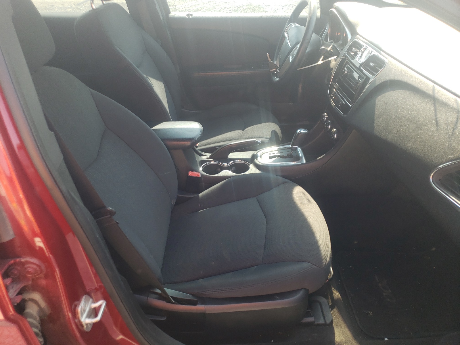 Photo 5 from auction – 2012 CHRYSLER 200 TOURIN with VIN 1C3CCBBG4CN306057