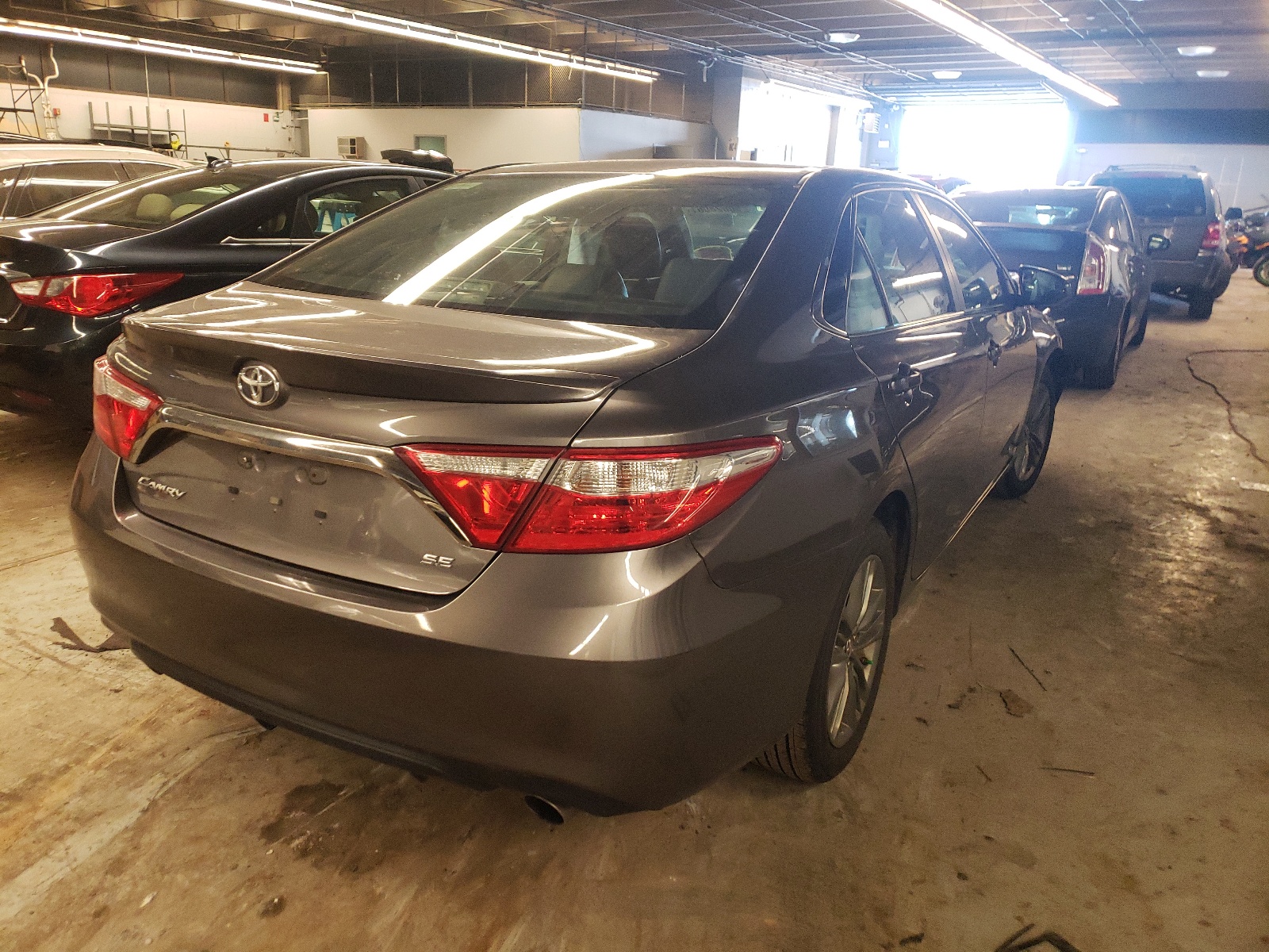 Photo 4 from auction – 2017 TOYOTA CAMRY LE with VIN 4T1BF1FKXHU376453