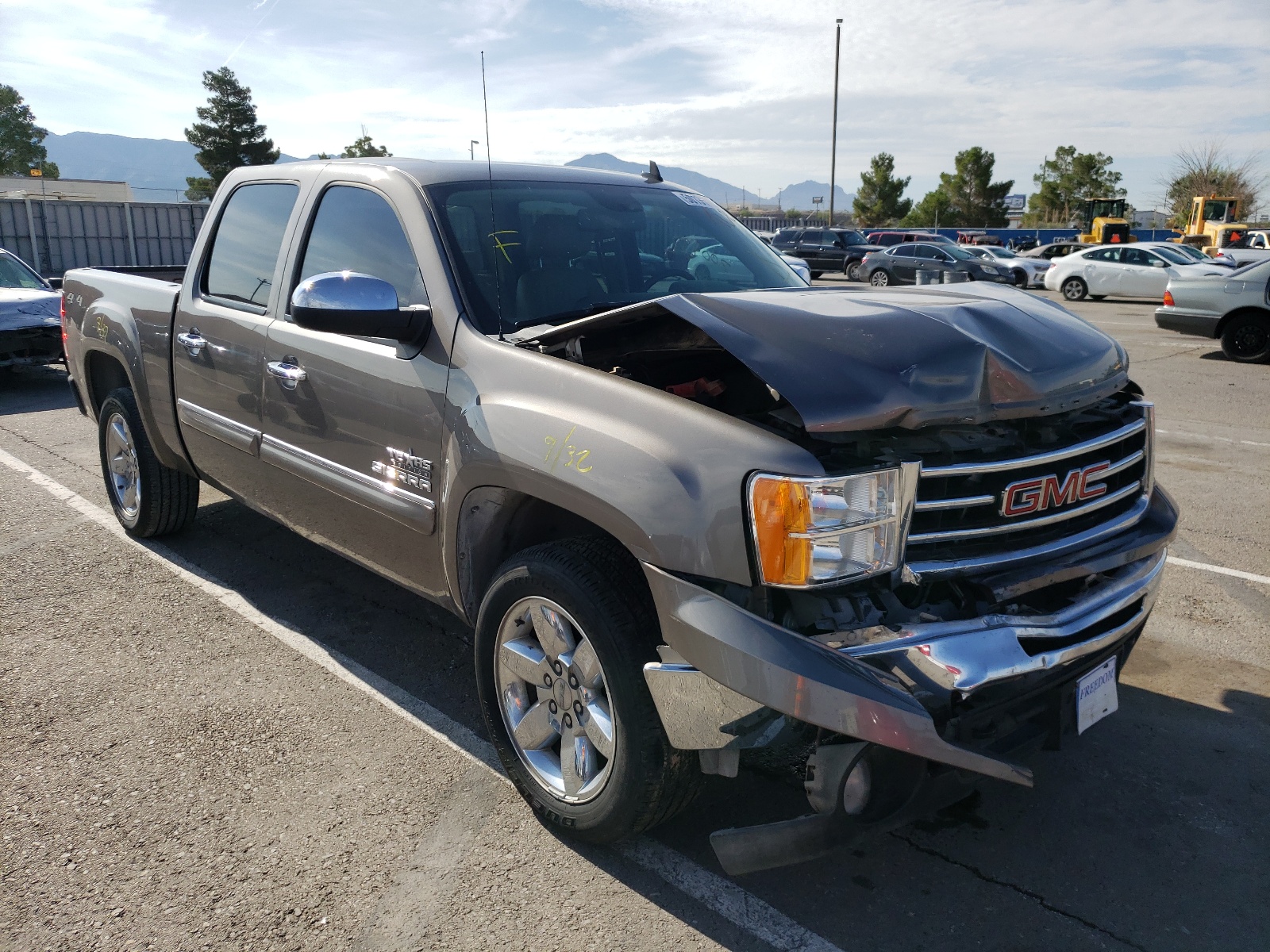 GMC SIERRA K15 2012 with VIN 3GTP2VE22CG303927 - Photo from auction
