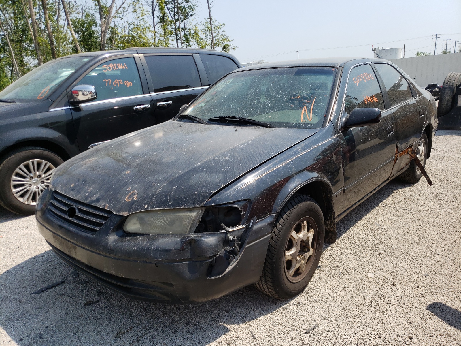 Photo 2 from auction – 1998 TOYOTA CAMRY CE with VIN JT2BG22K7W0260010