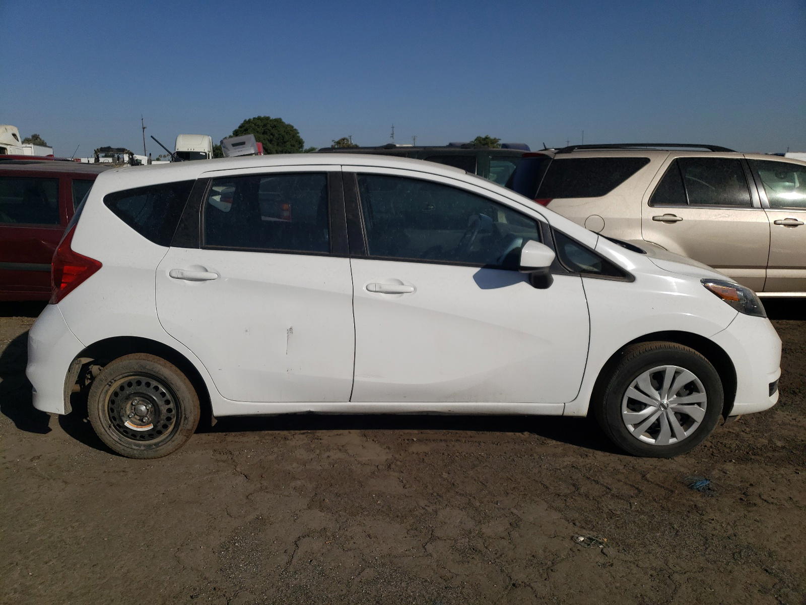 Photo 9 from auction – 2019 NISSAN VERSA NOTE with VIN 3N1CE2CP5KL366418