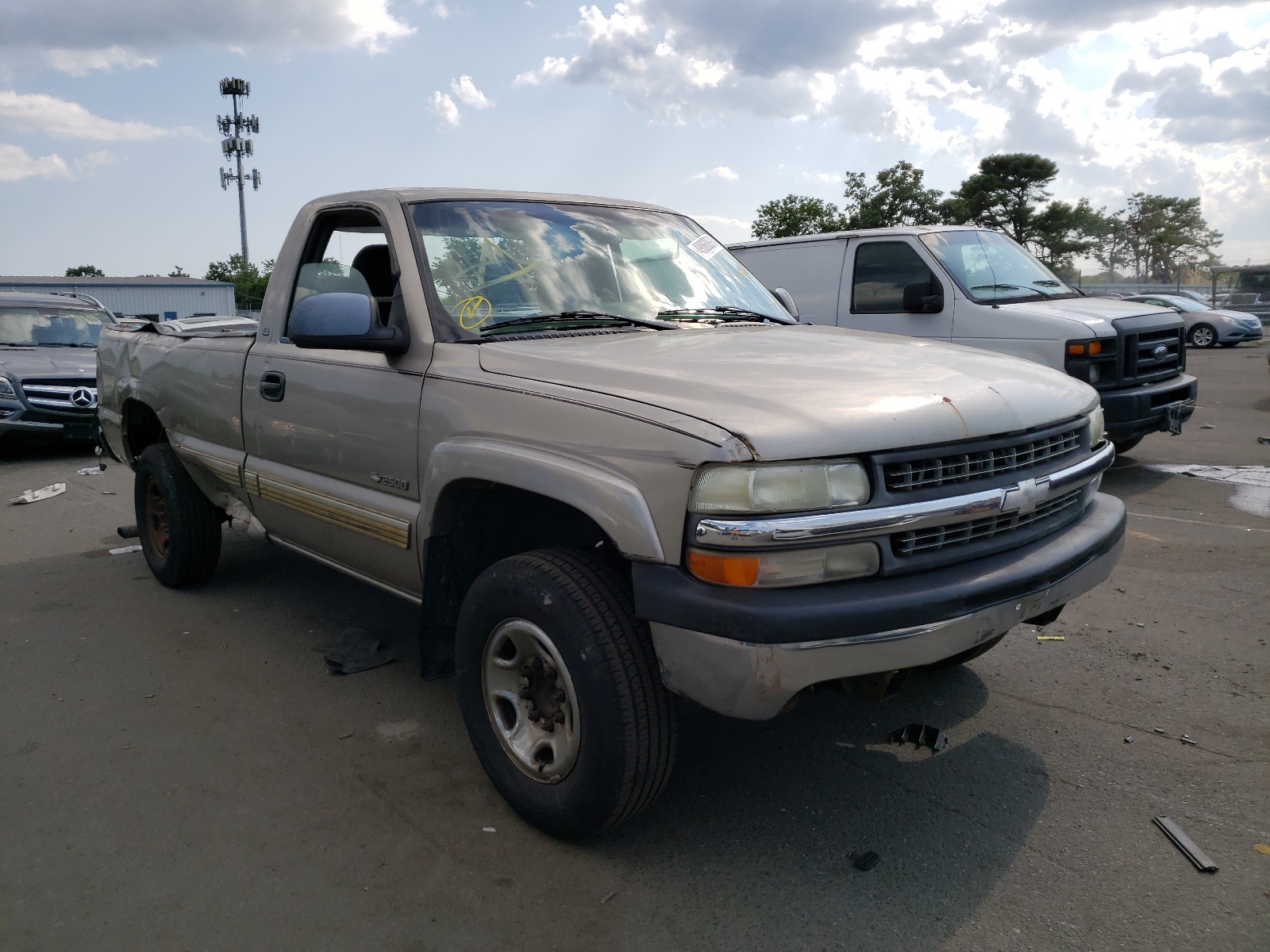 Photo 1 from auction – 2002 CHEVROLET SILVERADO with VIN 1GCGC24U32Z121229