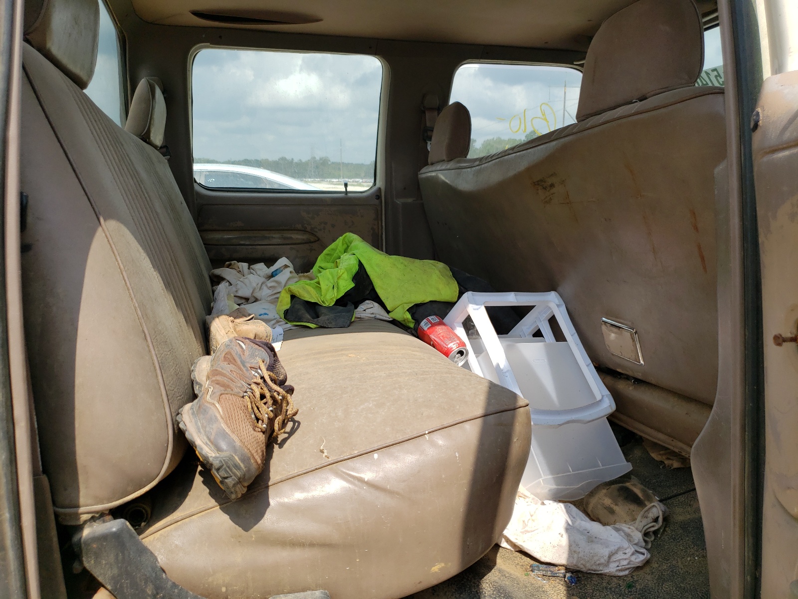 Photo 6 from auction – 1992 FORD F350 with VIN 2FTJW35H4NCA40505