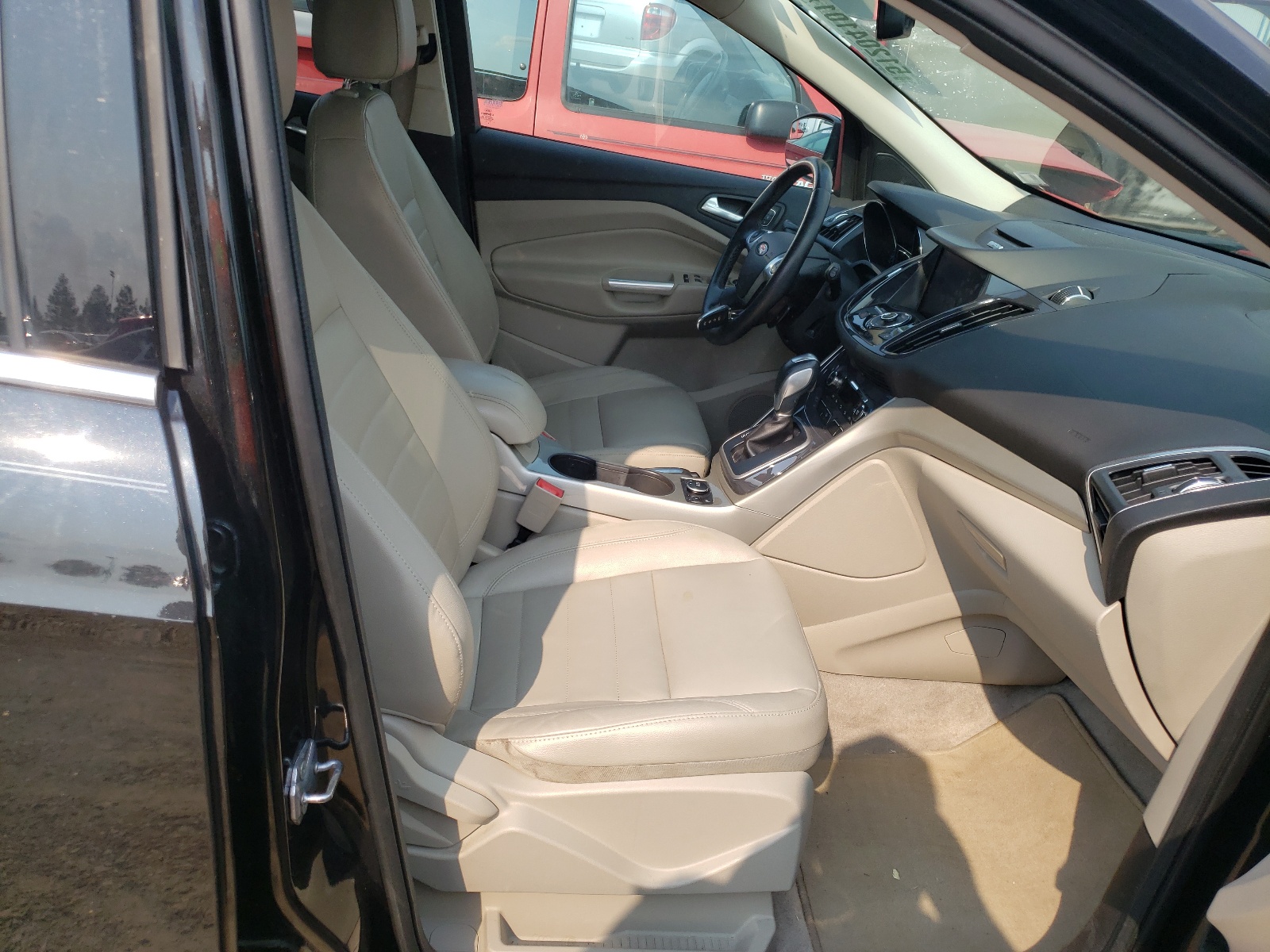 Photo 5 from auction – 2013 FORD ESCAPE SEL with VIN 1FMCU0H98DUB31126