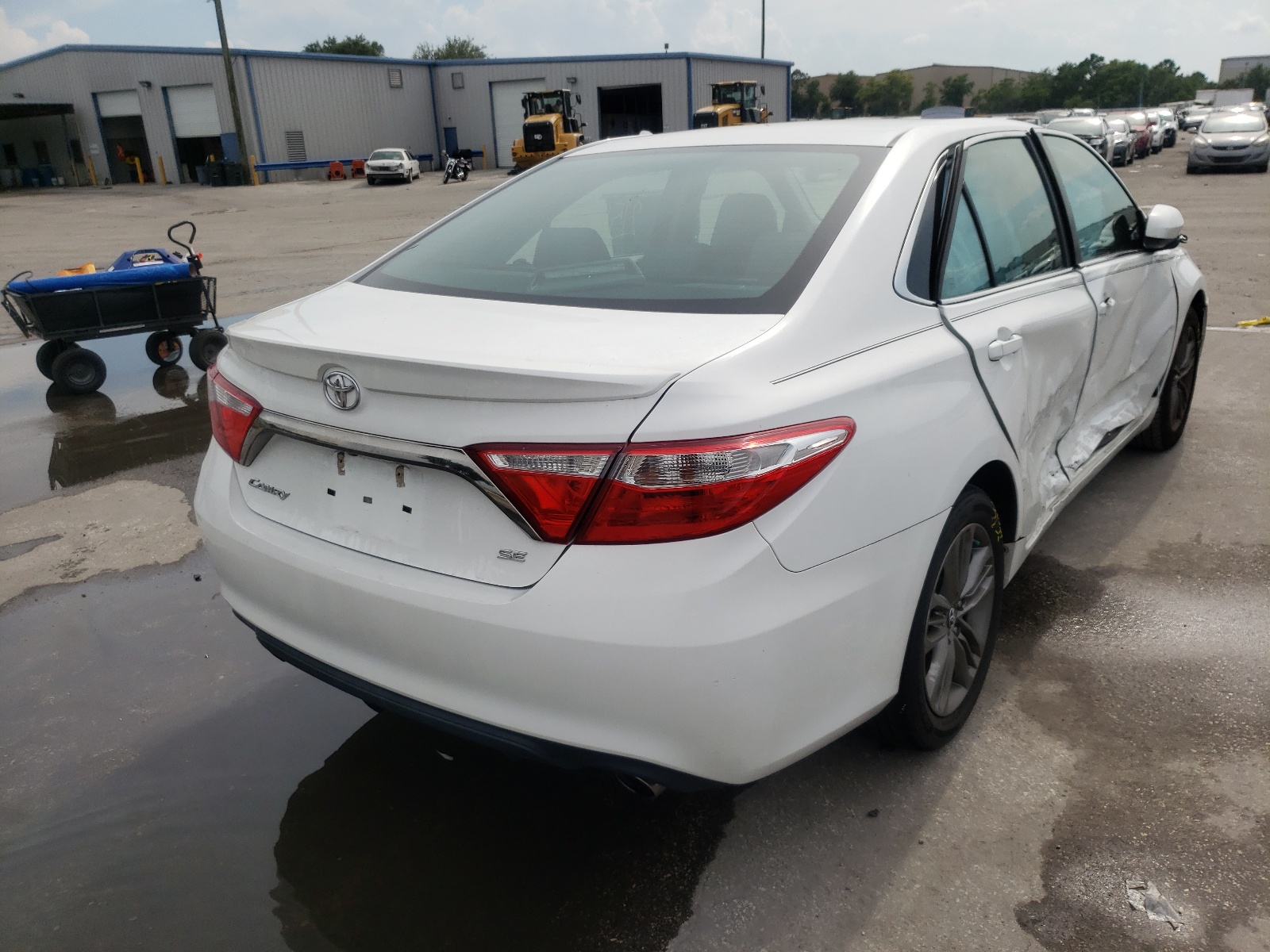 Photo 4 from auction – 2017 TOYOTA CAMRY LE with VIN 4T1BF1FK4HU633882