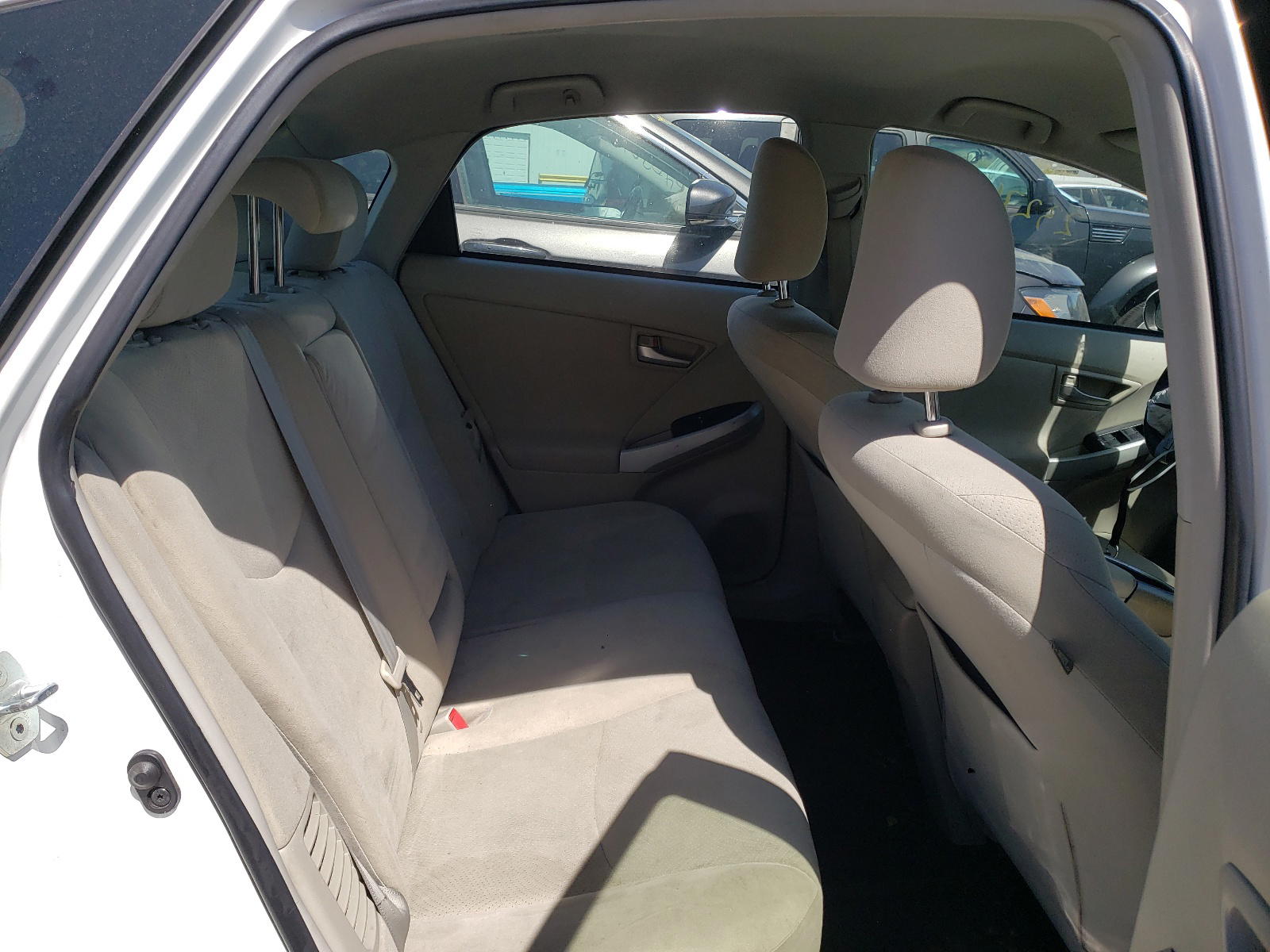 Photo 6 from auction – 2013 TOYOTA PRIUS with VIN JTDKN3DU2D0346016