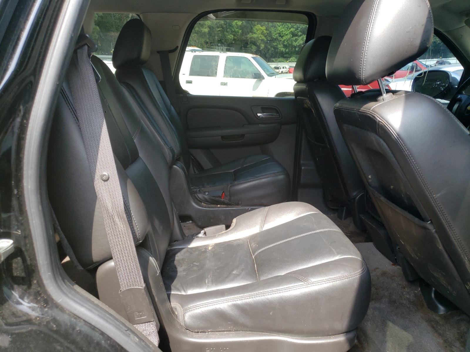 Photo 6 from auction – 2011 CHEVROLET TAHOE C150 with VIN 1GNSCBE00BR103168