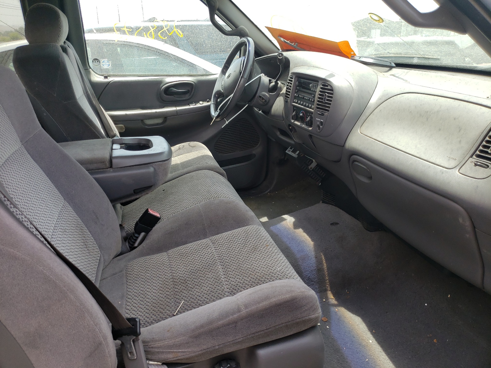 Zdjęcie 5 z aukcji – 2002 FORD F150 z VIN 1FTRX17W12NA93314