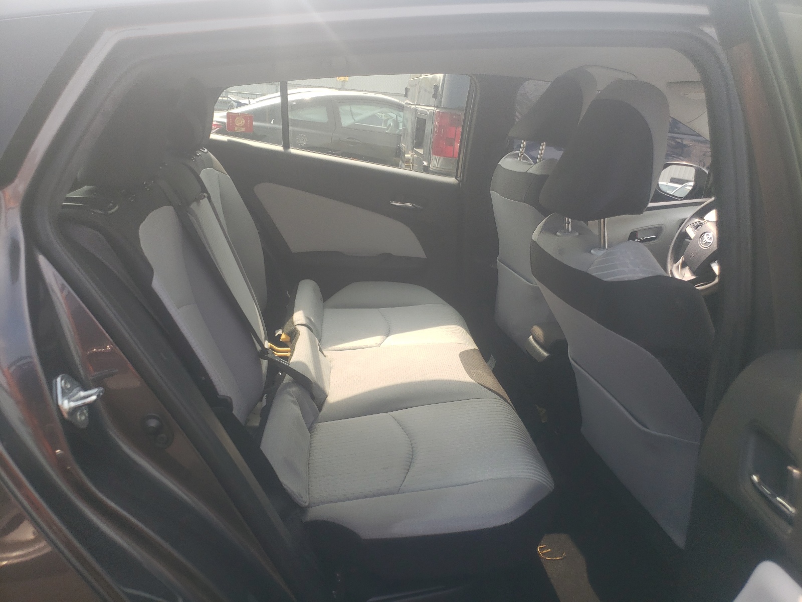 Photo 6 from auction – 2016 TOYOTA PRIUS with VIN JTDKBRFU3G3002089