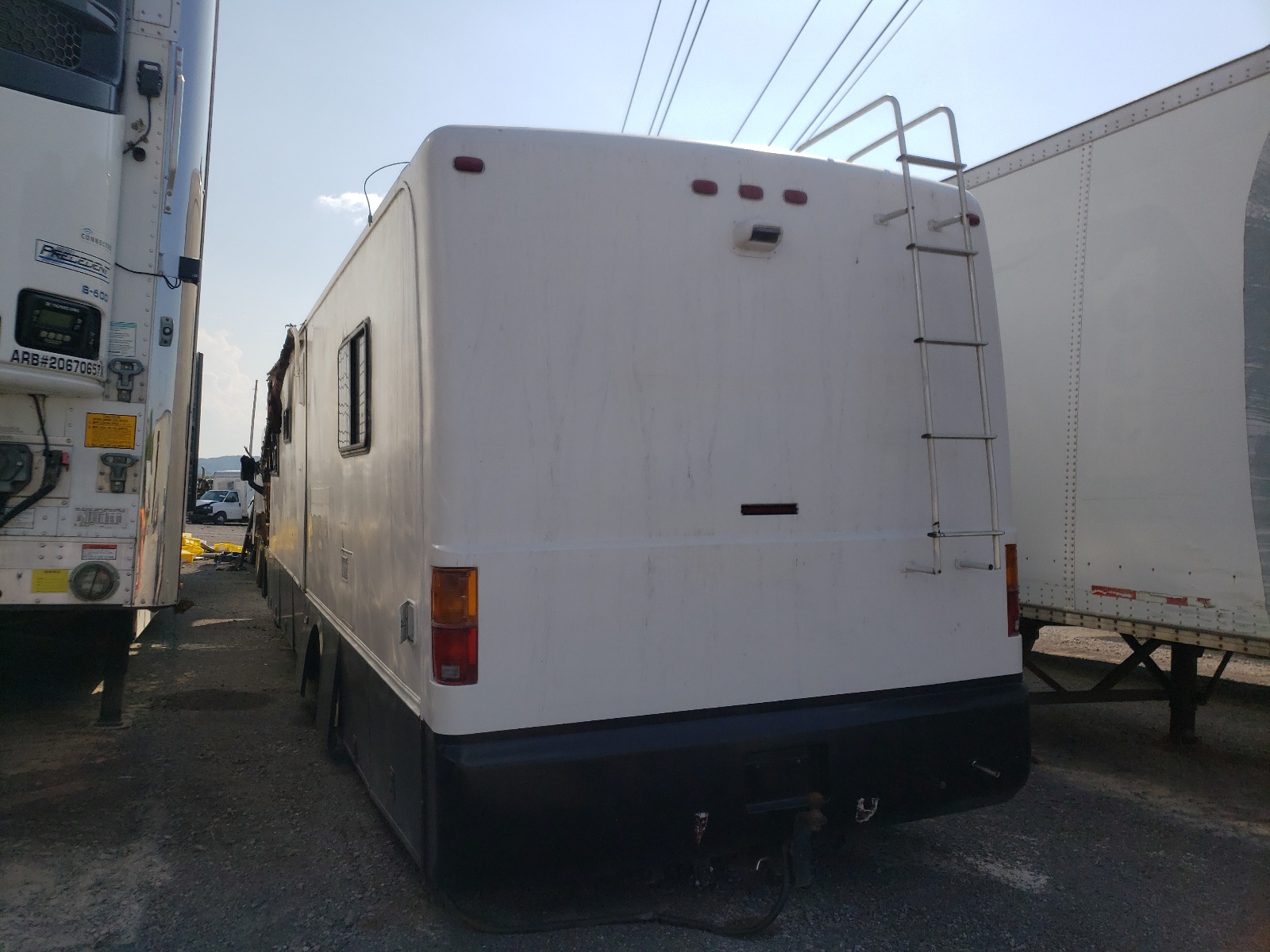 Photo 3 from auction – 1999 FORD F550 SUPER with VIN 3FCNF53SXXJA33739