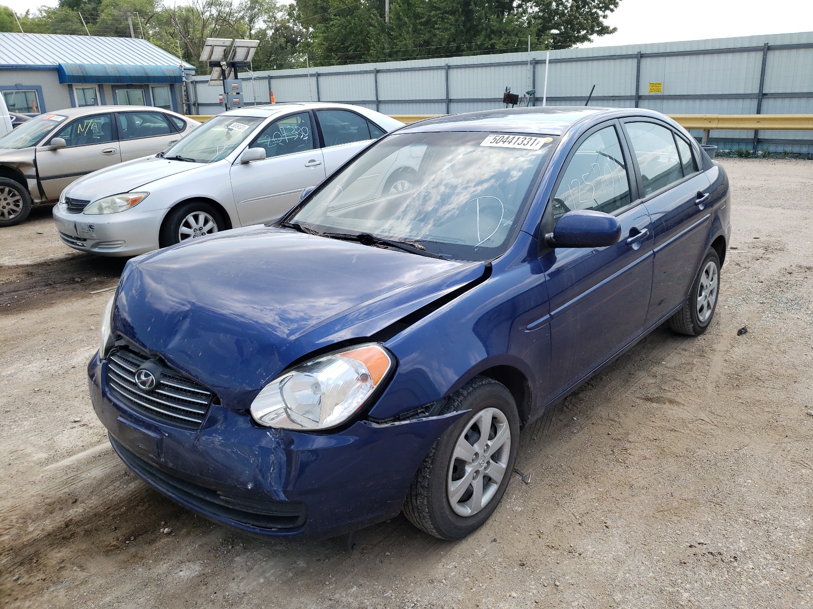 Photo 2 from auction – 2011 HYUNDAI ACCENT GLS with VIN KMHCN4AC2BU613162