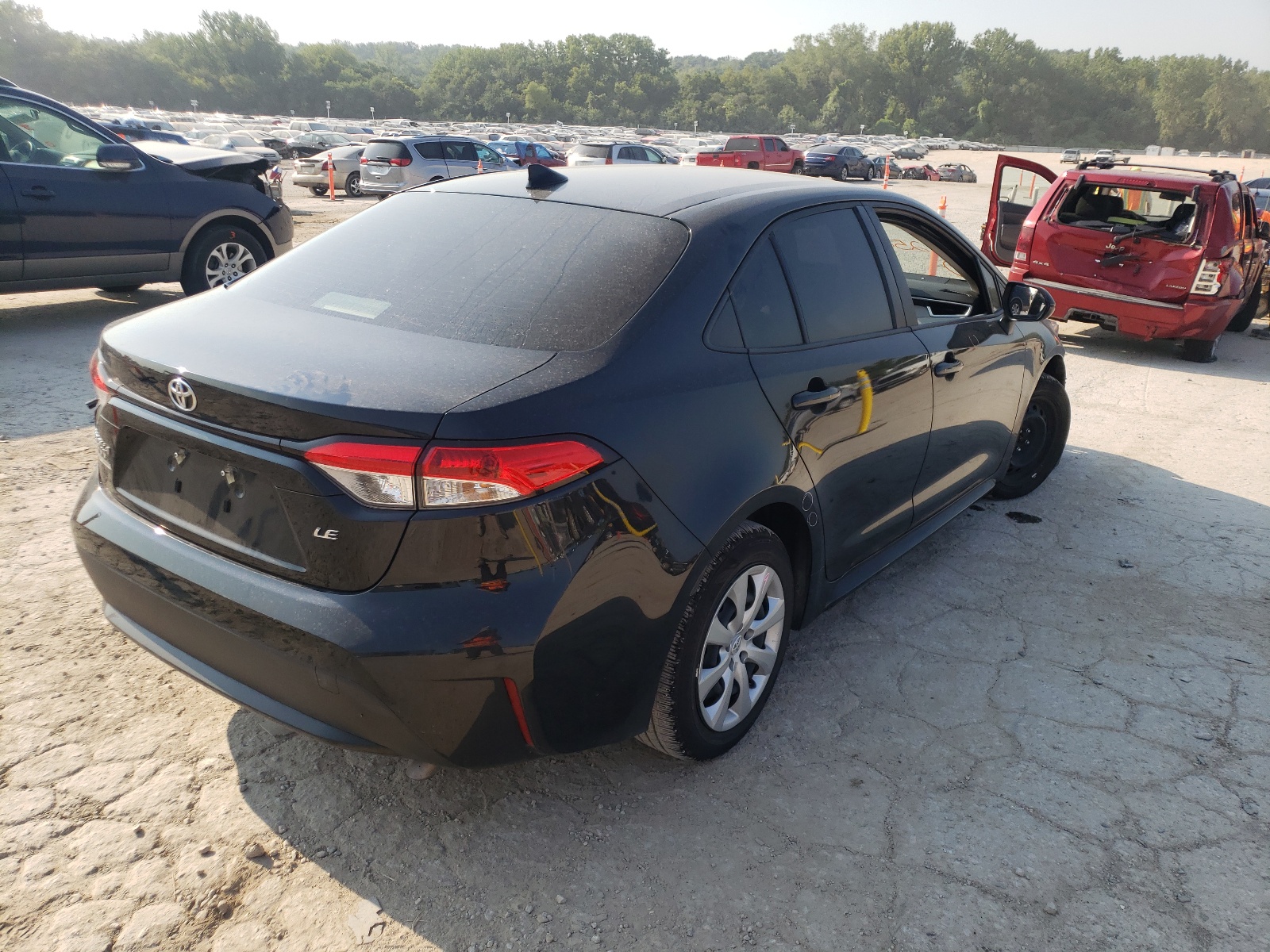 Photo 4 from auction – 2021 TOYOTA COROLLA LE with VIN JTDEPMAE2MJ141252