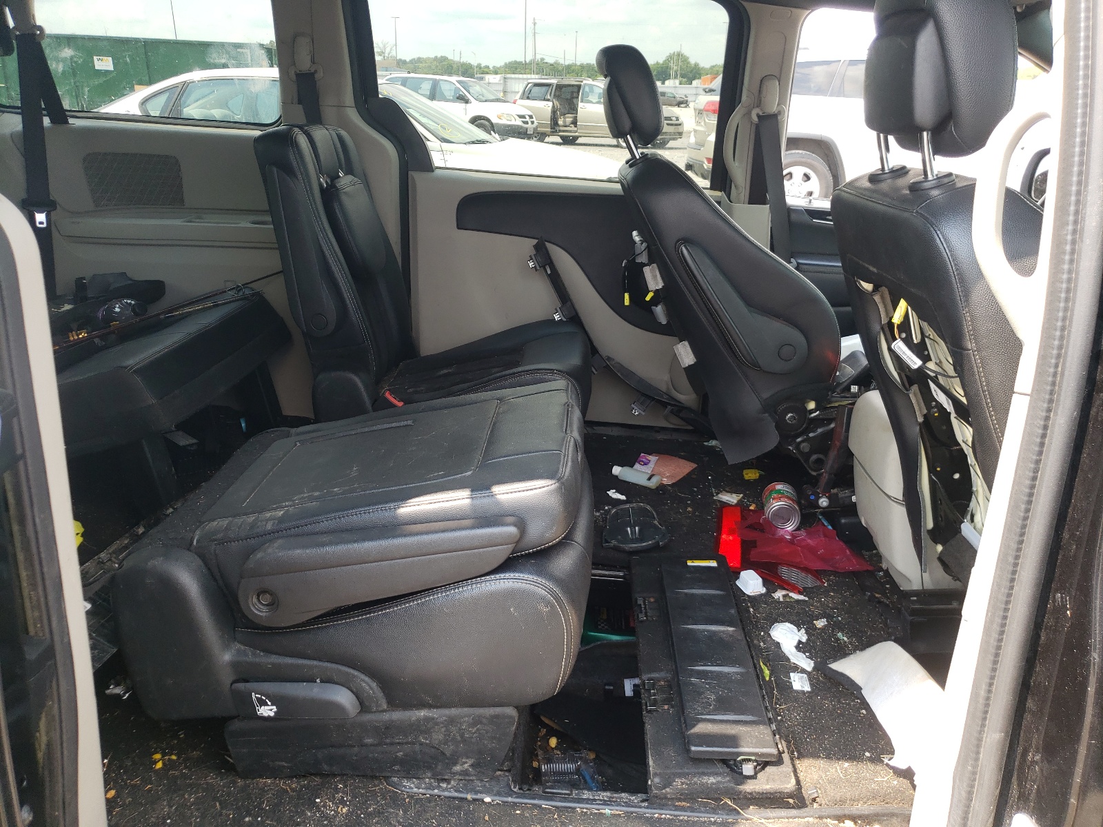 Photo 6 from auction – 2018 DODGE GRAND CARA with VIN 2C4RDGCG3JR328744