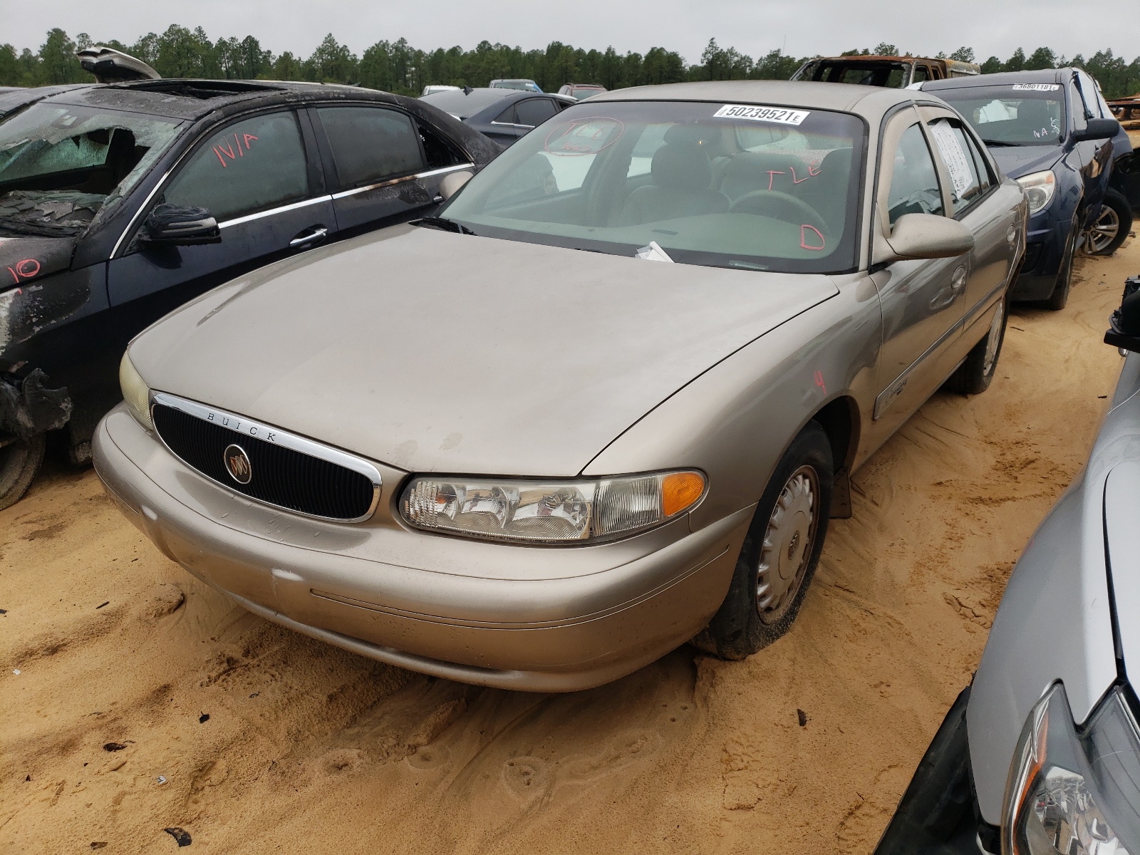 Photo 2 from auction – 2001 BUICK CENTURY LI with VIN 2G4WY55JX11171745