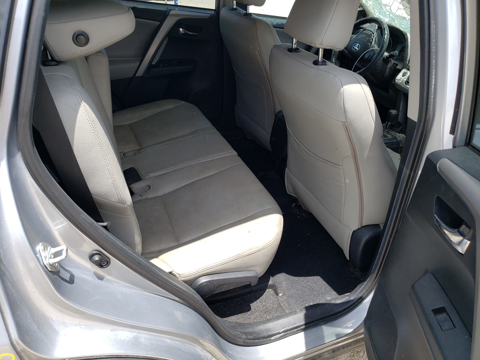 Photo 6 from auction – 2018 TOYOTA RAV4 ADVEN with VIN 2T3WFREV4JW425462