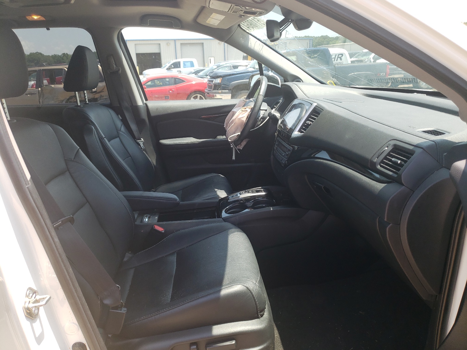 Photo 5 from auction – 2017 HONDA PILOT ELIT with VIN 5FNYF6H01HB045874