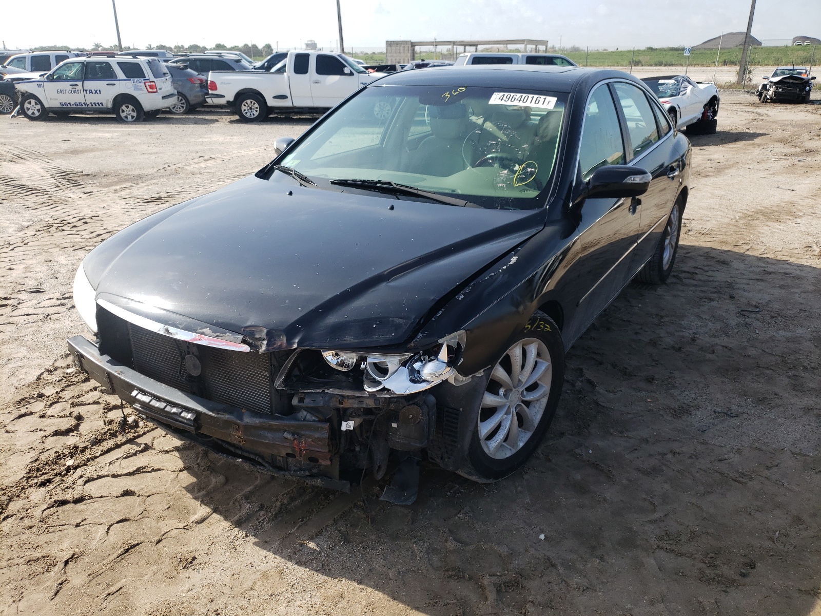 Photo 2 from auction – 2007 HYUNDAI AZERA SE with VIN KMHFC46F67A148819