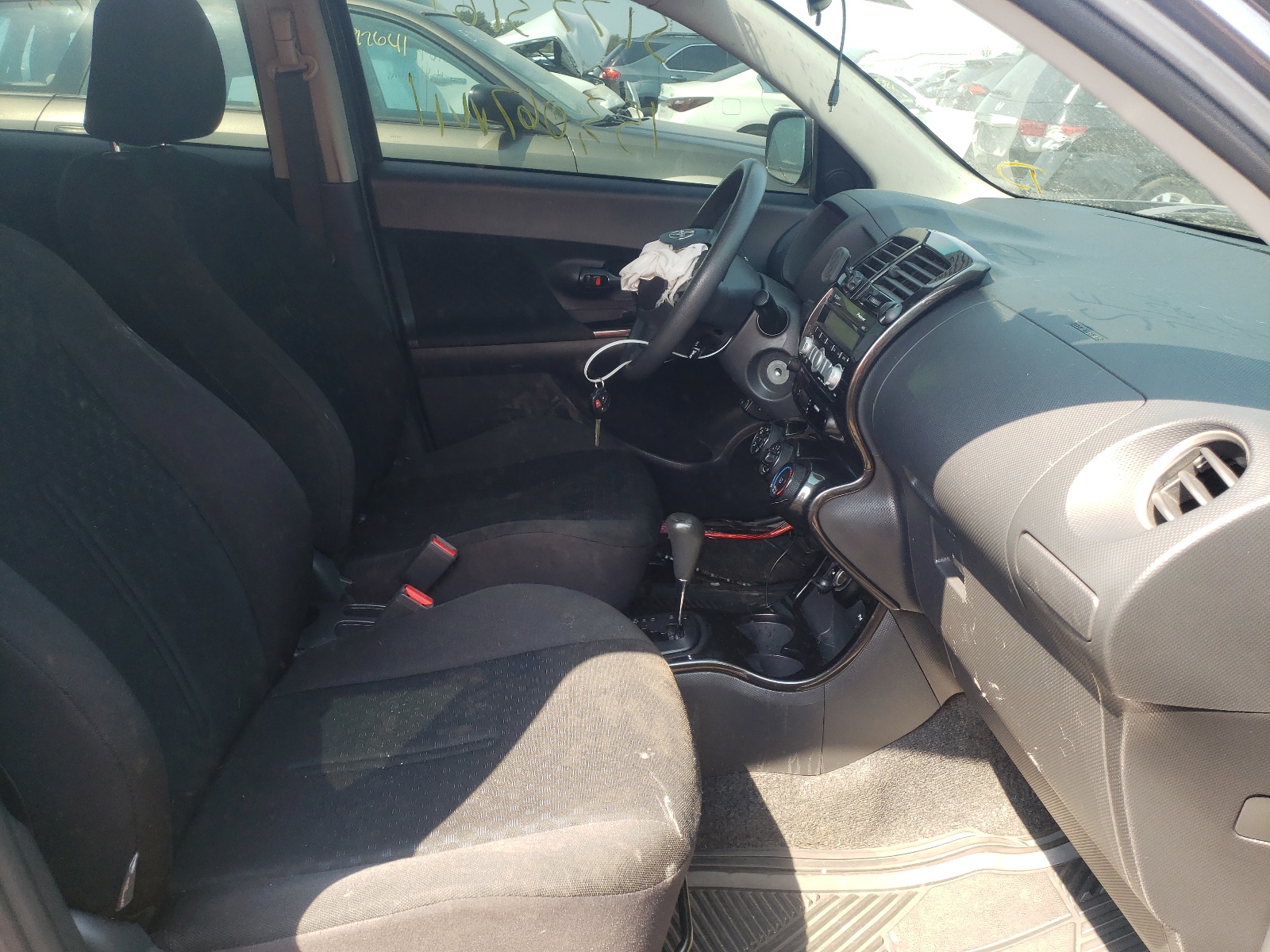 Photo 5 from auction – 2009 TOYOTA SCION XD with VIN JTKKU10489J040512