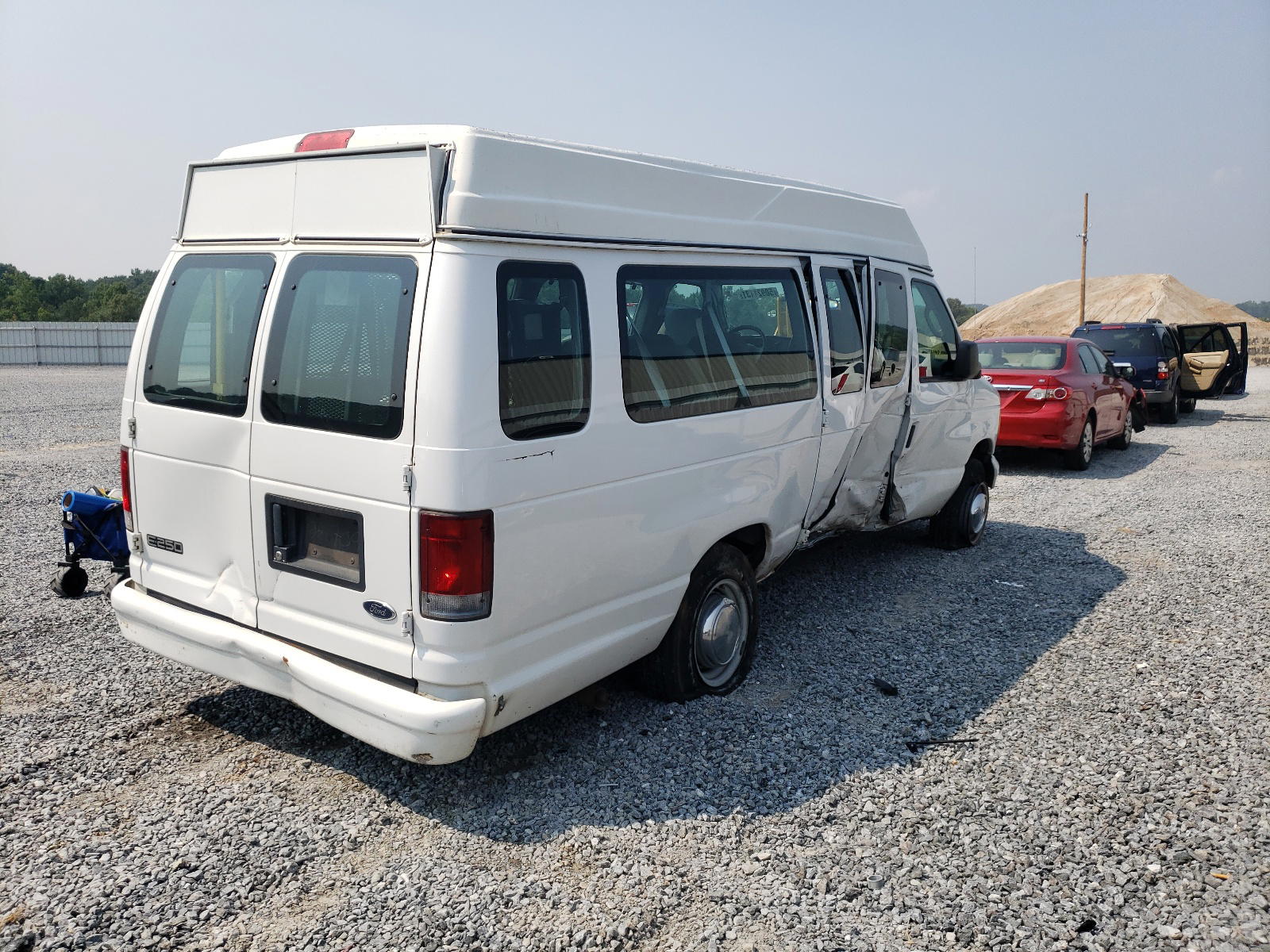 Photo 4 from auction – 2005 FORD ECONOLINE with VIN 1FTNS24LX5HA22709