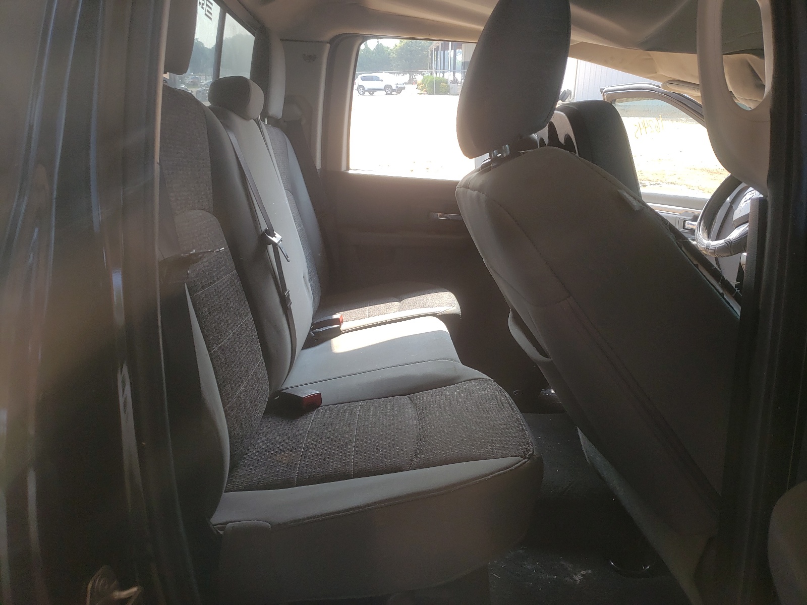 Photo 6 from auction – 2016 RAM 1500 SLT with VIN 1C6RR6GT6GS269139