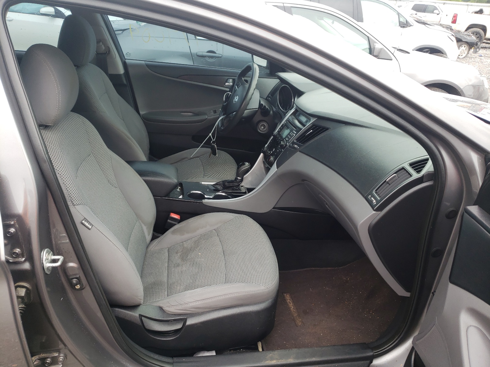 Photo 5 from auction – 2011 HYUNDAI SONATA GLS with VIN 5NPEB4AC2BH220357