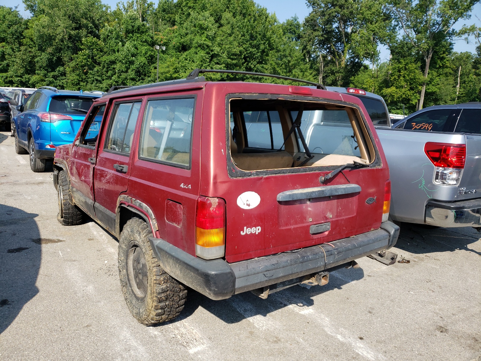 Photo 3 from auction – 1998 JEEP CHEROKEE S with VIN 1J4FJ28P4WL115304
