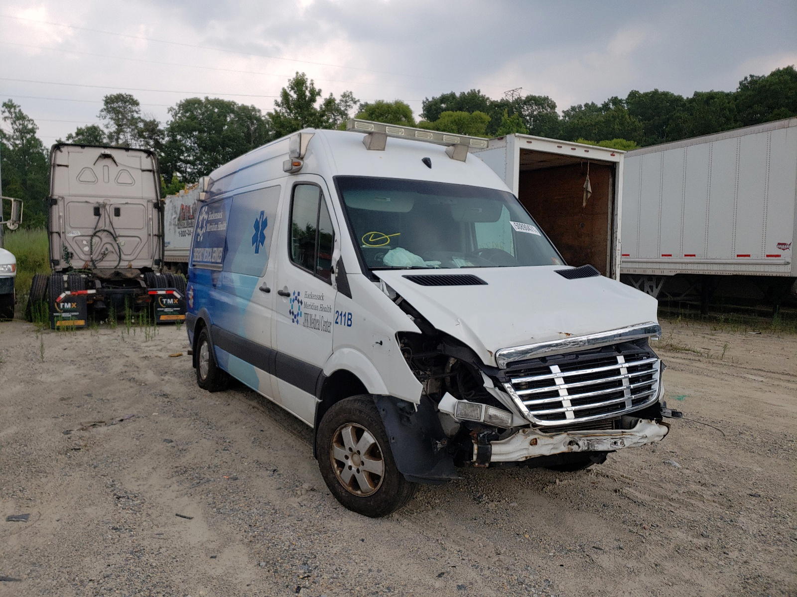 ARO OTHER 2011 with VIN WDYPE7CC2B5580215 - Photo from auction