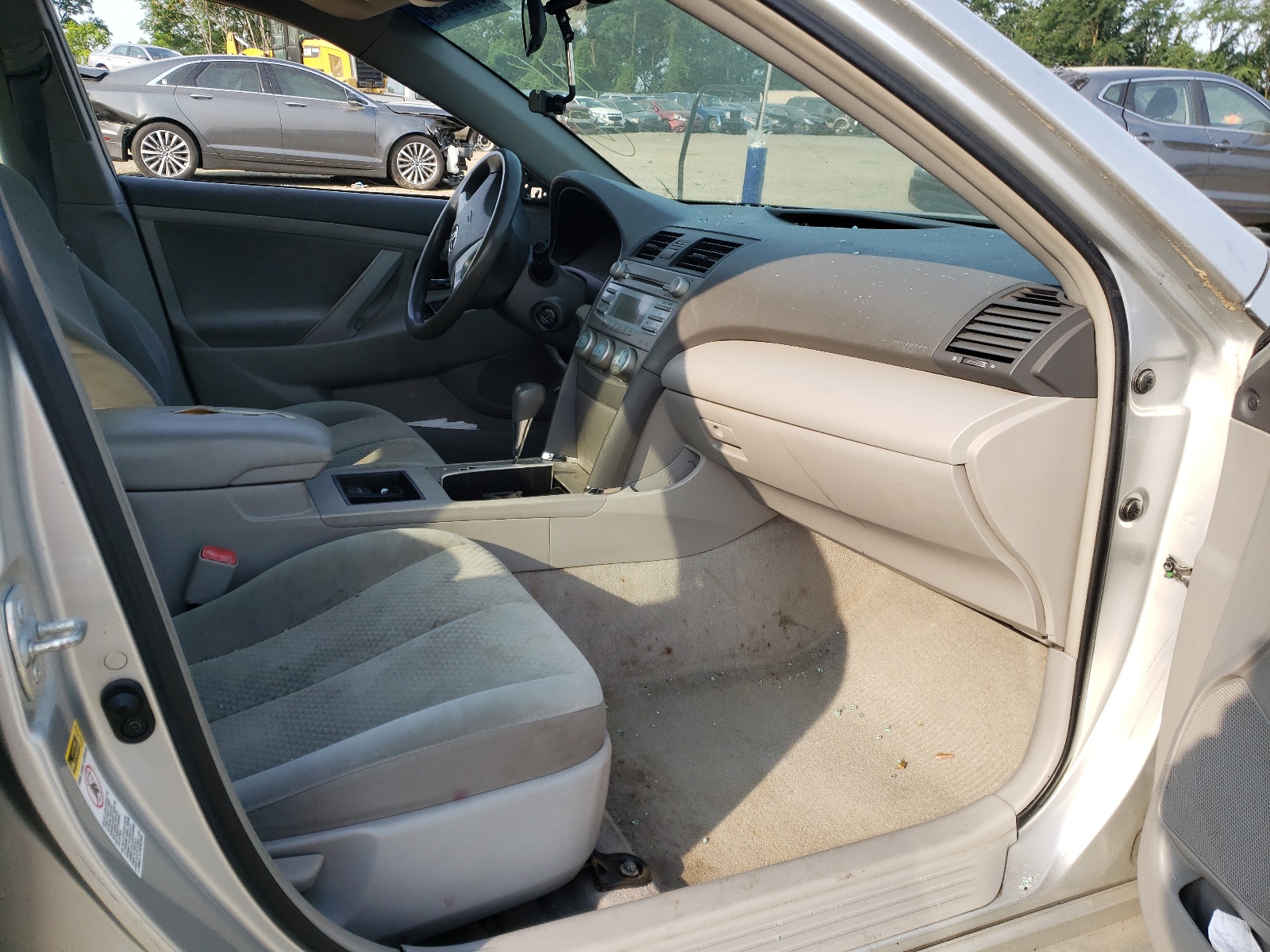 Photo 5 from auction – 2007 TOYOTA CAMRY CE with VIN 4T1BE46K27U156730