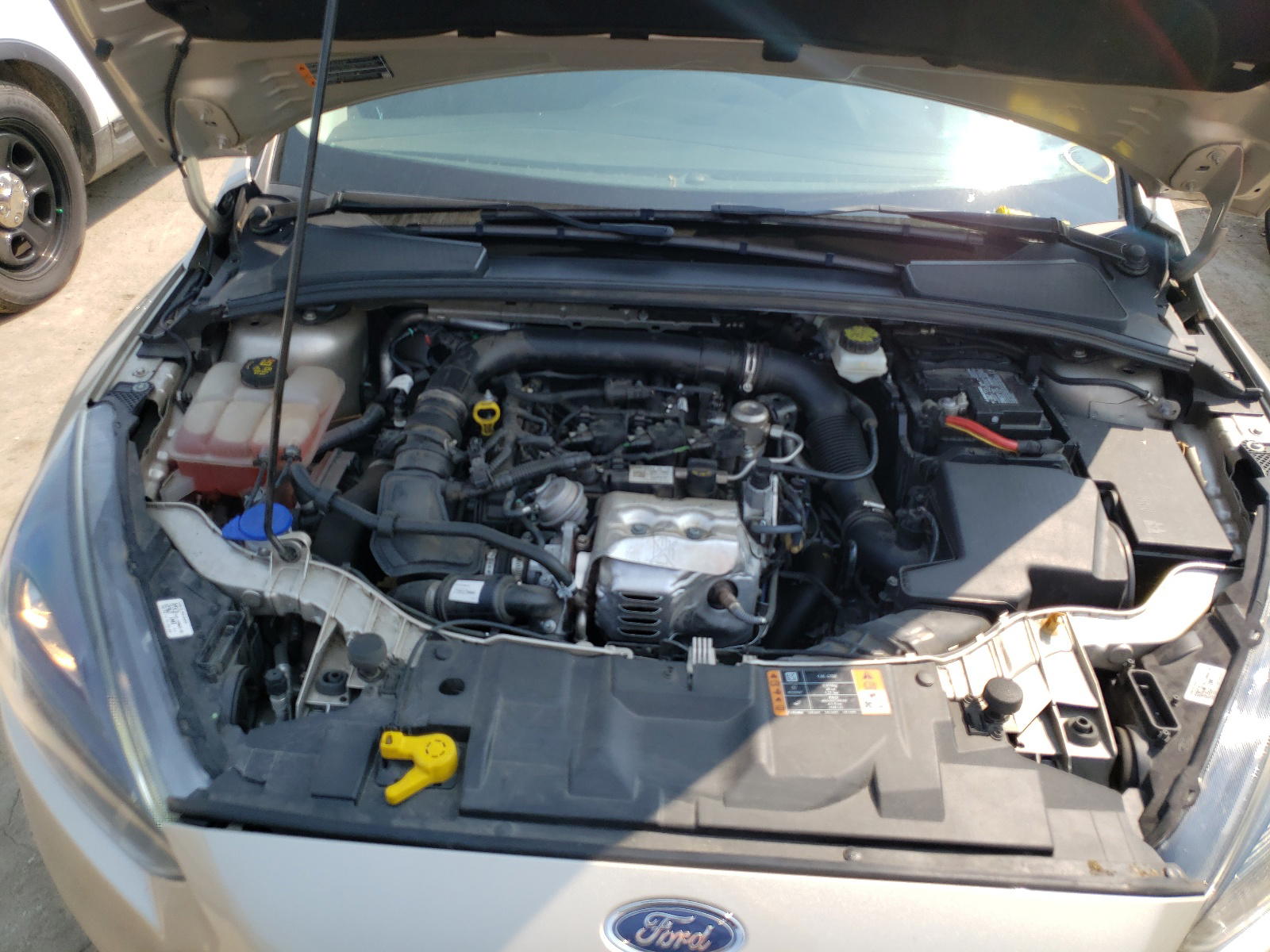 Photo 7 from auction – 2017 FORD FOCUS SE with VIN 1FADP3FE0HL292363
