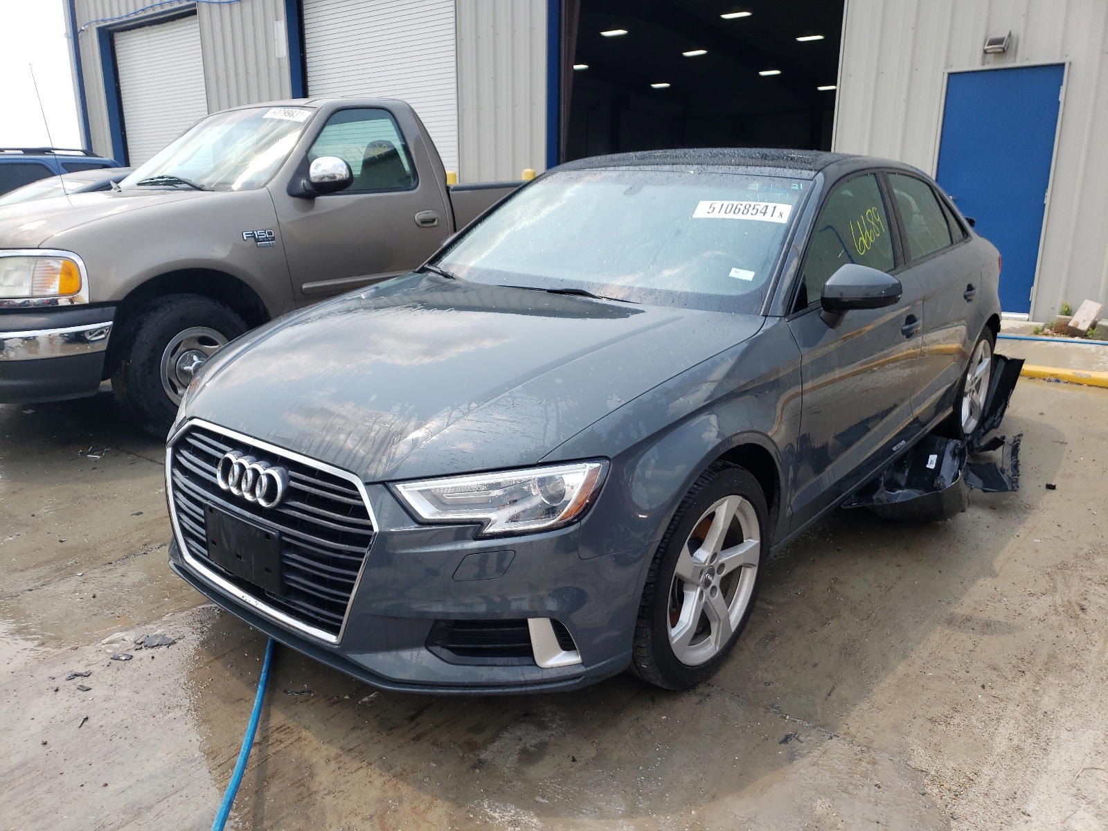 Photo 2 from auction – 2019 AUDI A3 PREMIUM with VIN WAUAUHFF7KA076764