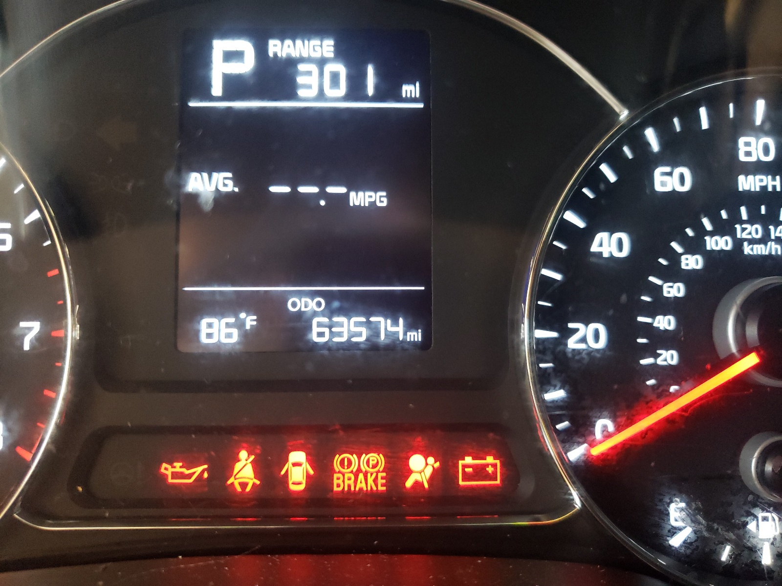 Photo 8 from auction – 2018 KIA FORTE LX with VIN 3KPFK4A70JE177647