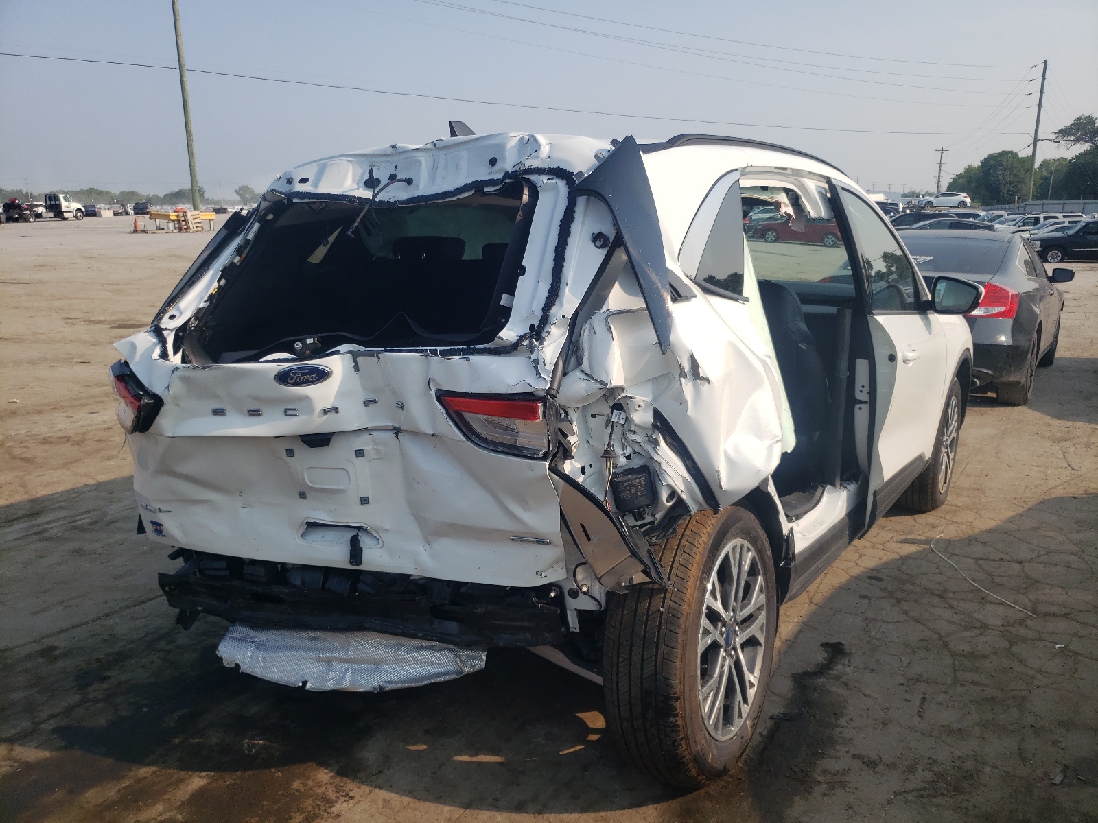 Photo 4 from auction – 2020 FORD ESCAPE SEL with VIN 1FMCU9H63LUC18926