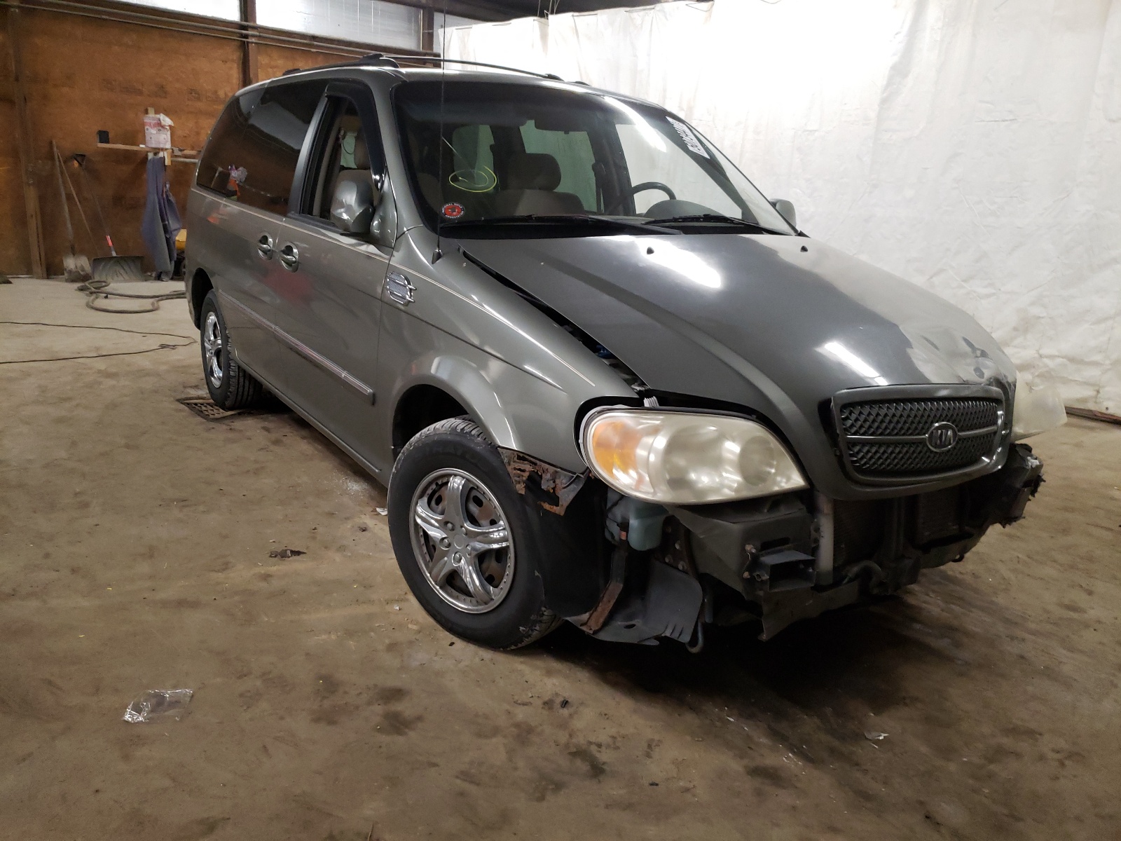 Photo 1 from auction – 2005 KIA SEDONA EX with VIN KNDUP131X56663328