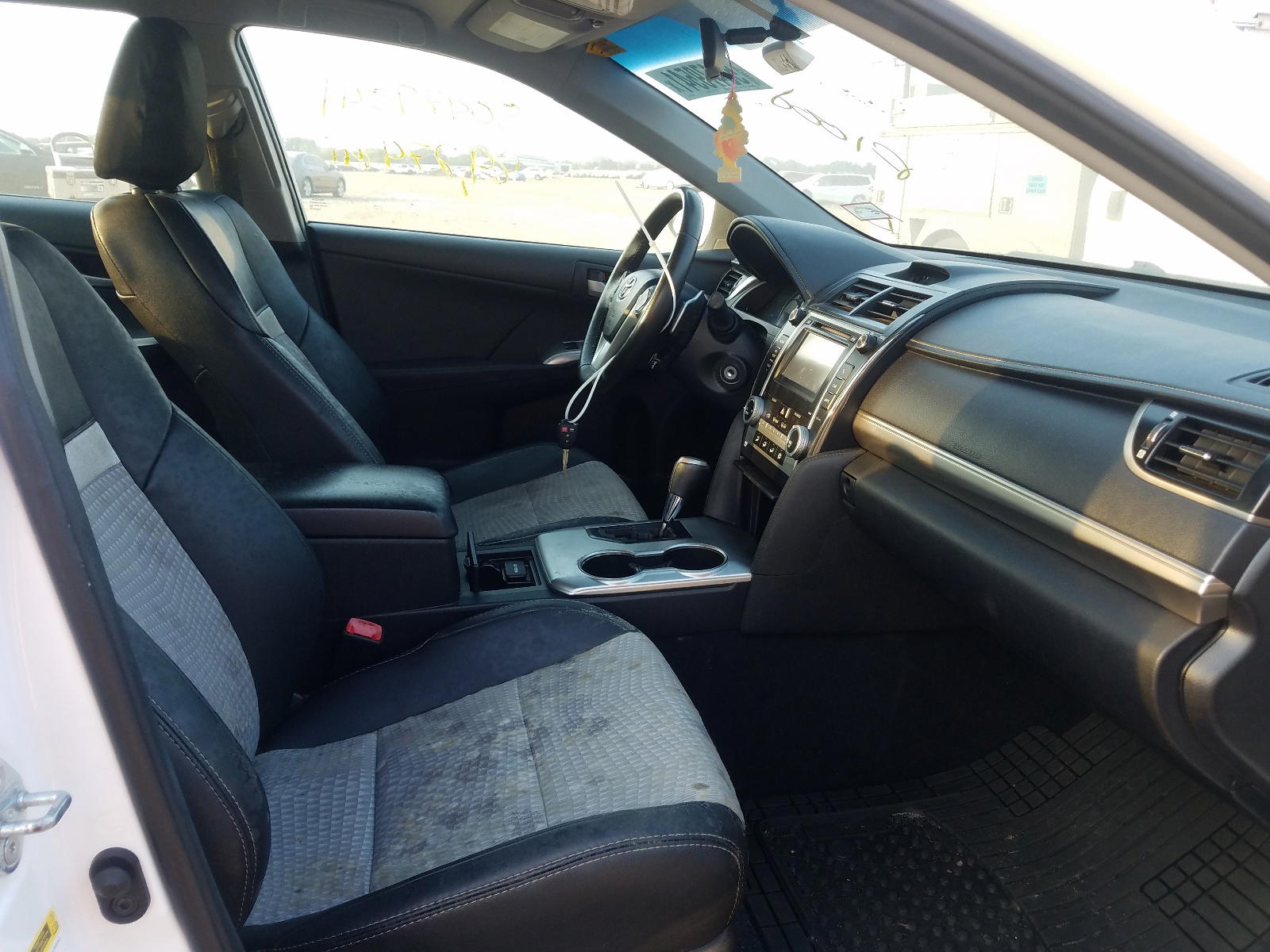 Photo 5 from auction – 2012 TOYOTA CAMRY BASE with VIN 4T1BF1FK7CU567952