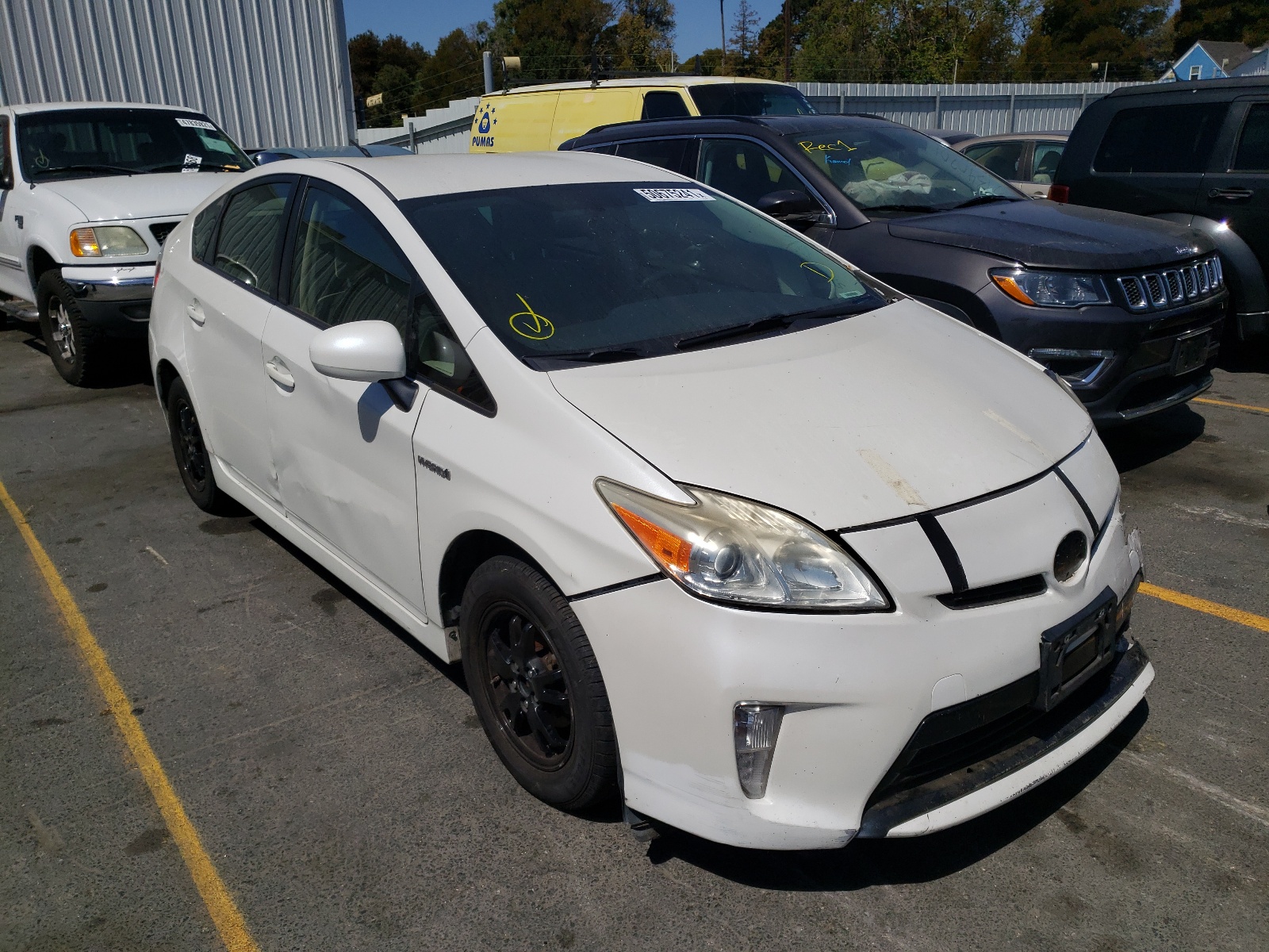 TOYOTA PRIUS 2013 مع رقم تعريف المركبة JTDKN3DU2D0346016 - صورة من المزاد