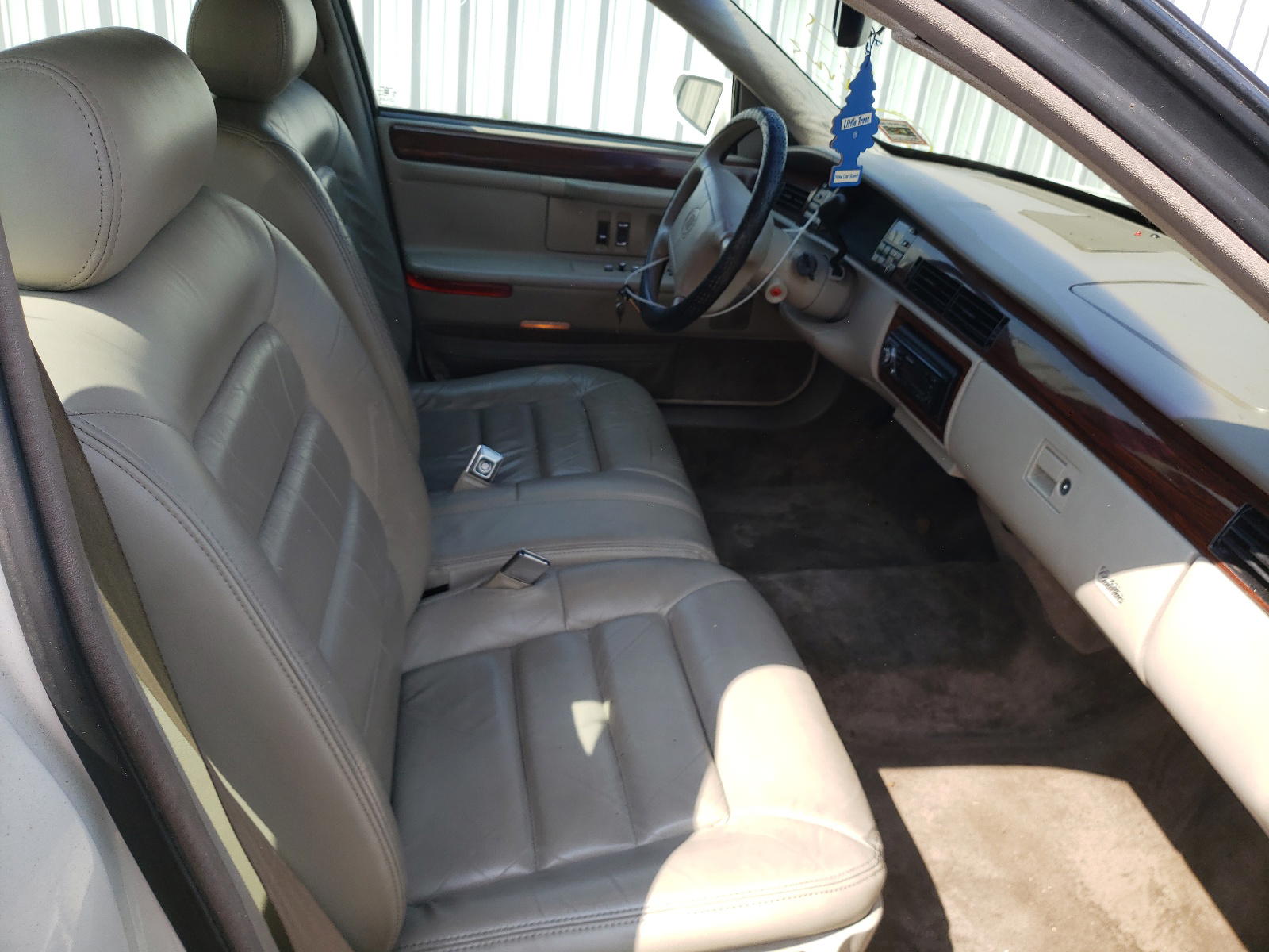 Photo 5 from auction – 1995 CADILLAC DEVILLE with VIN 1G6KD52B6SU305039