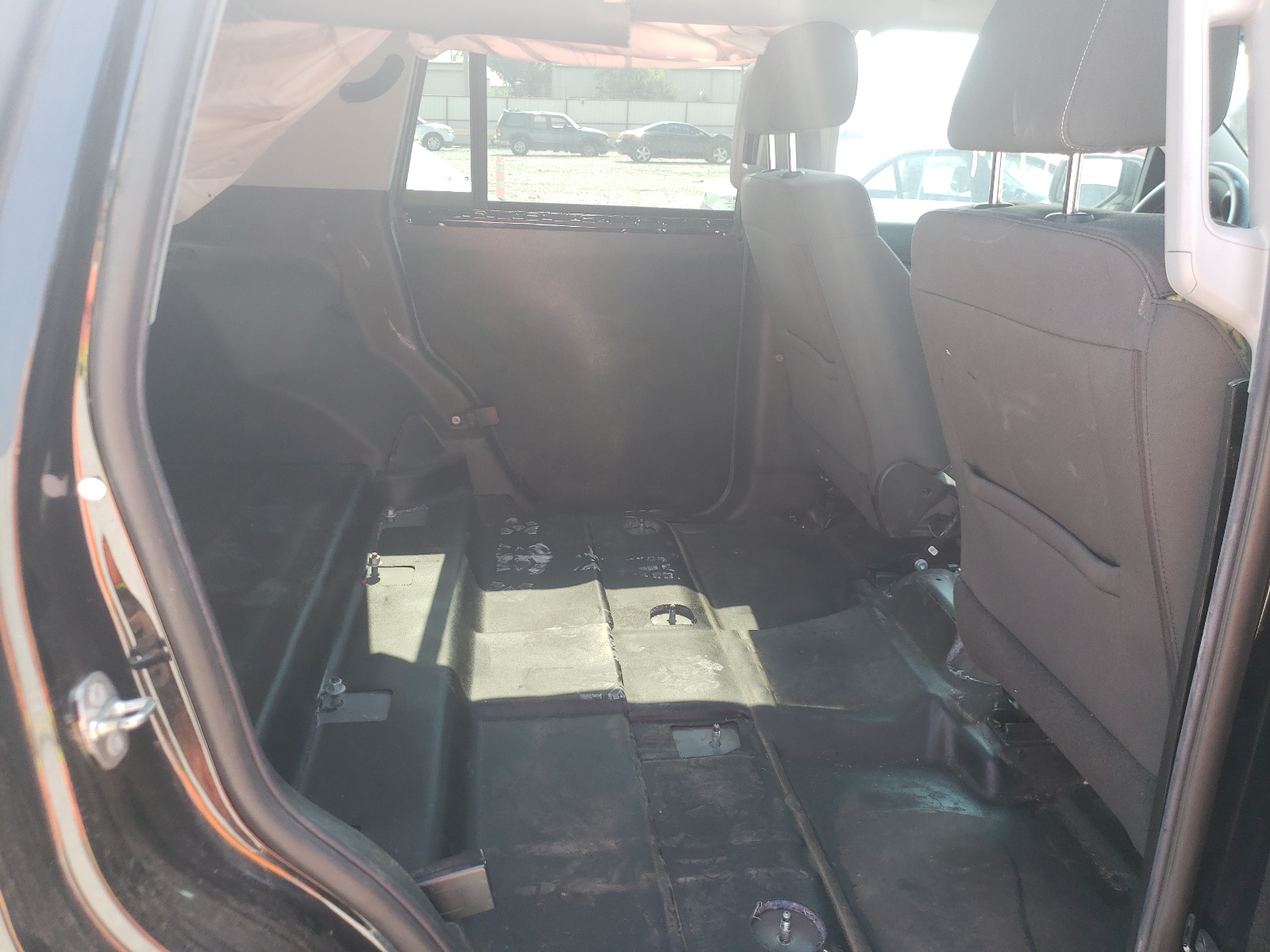 Photo 6 from auction – 2016 CHEVROLET TAHOE POLI with VIN 1GNLCDEC1GR284525