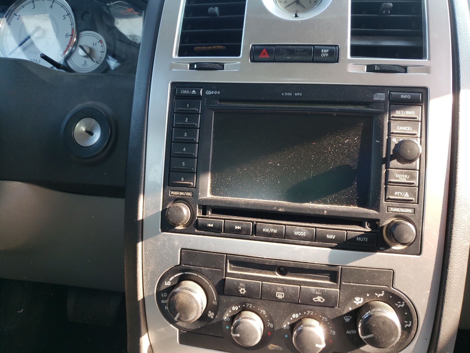 صورة رقم 9 من المزاد - 2006 CHRYSLER 300C مع VIN 2C3KA63H06H343412