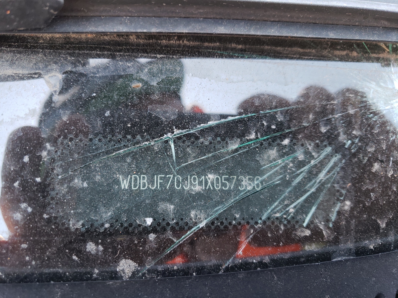 Photo 10 from auction – 2001 MERCEDES-BENZ E 430 with VIN WDBJF70J91X057356