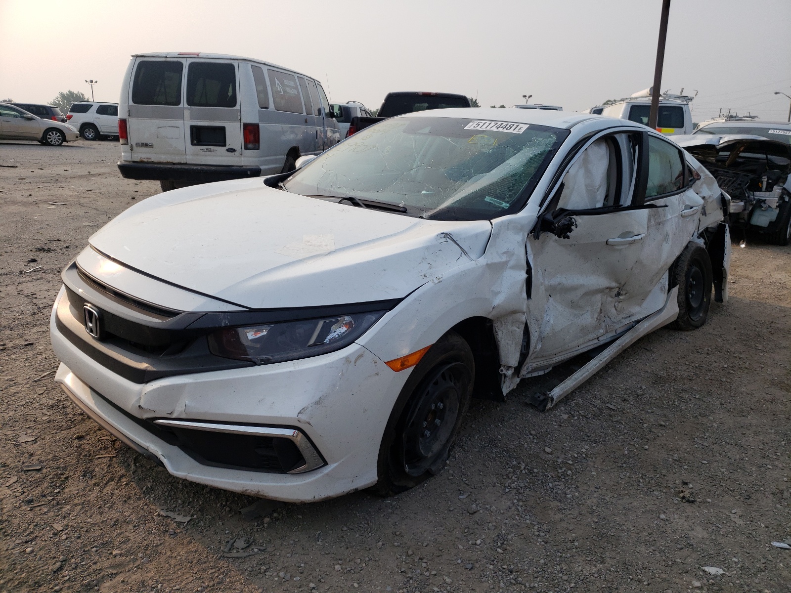 Photo 2 from auction – 2020 HONDA CIVIC LX with VIN 19XFC2F60LE029907
